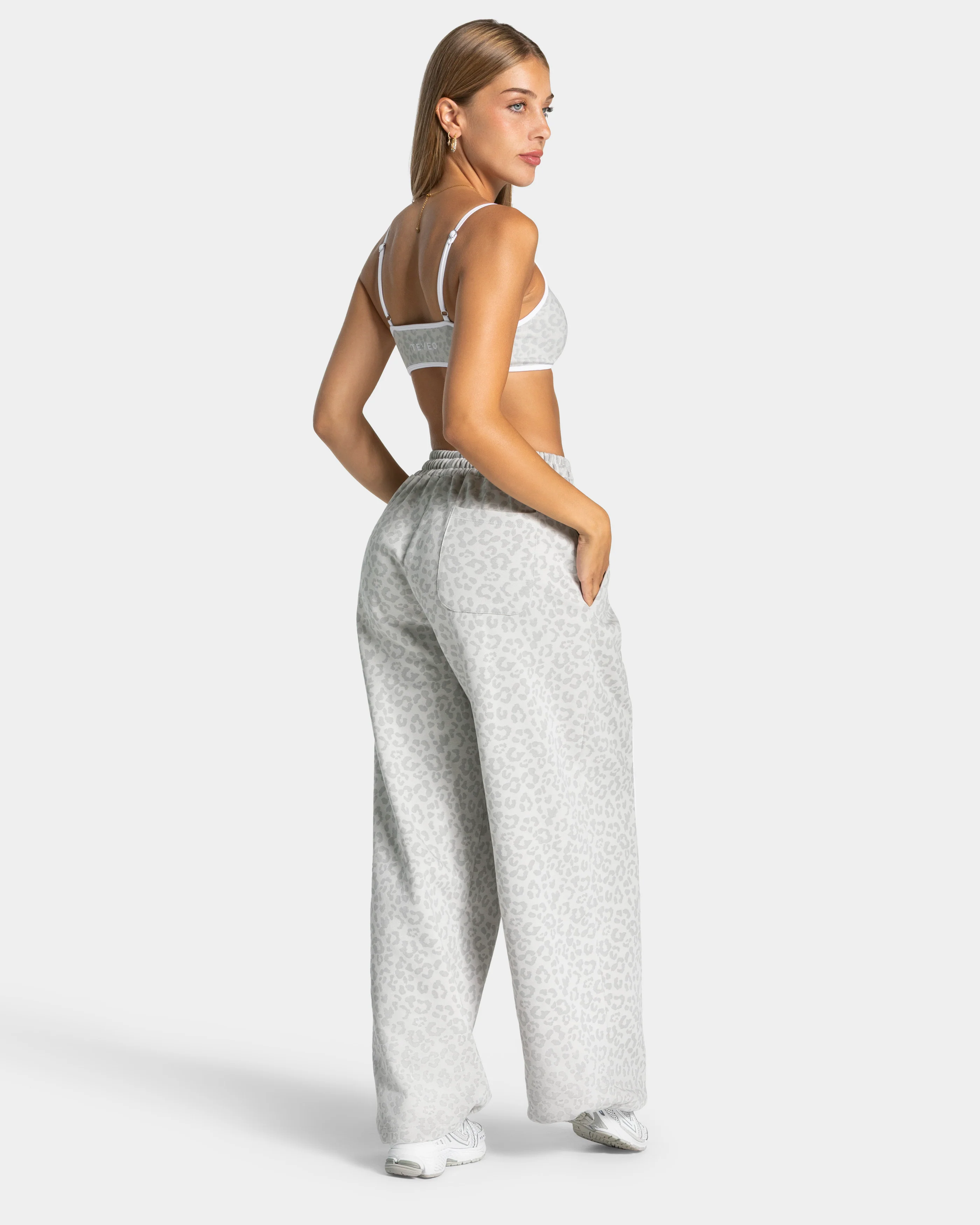 Contrastline Wide Leg Jogger "Leo Hellgrau" - Image 5