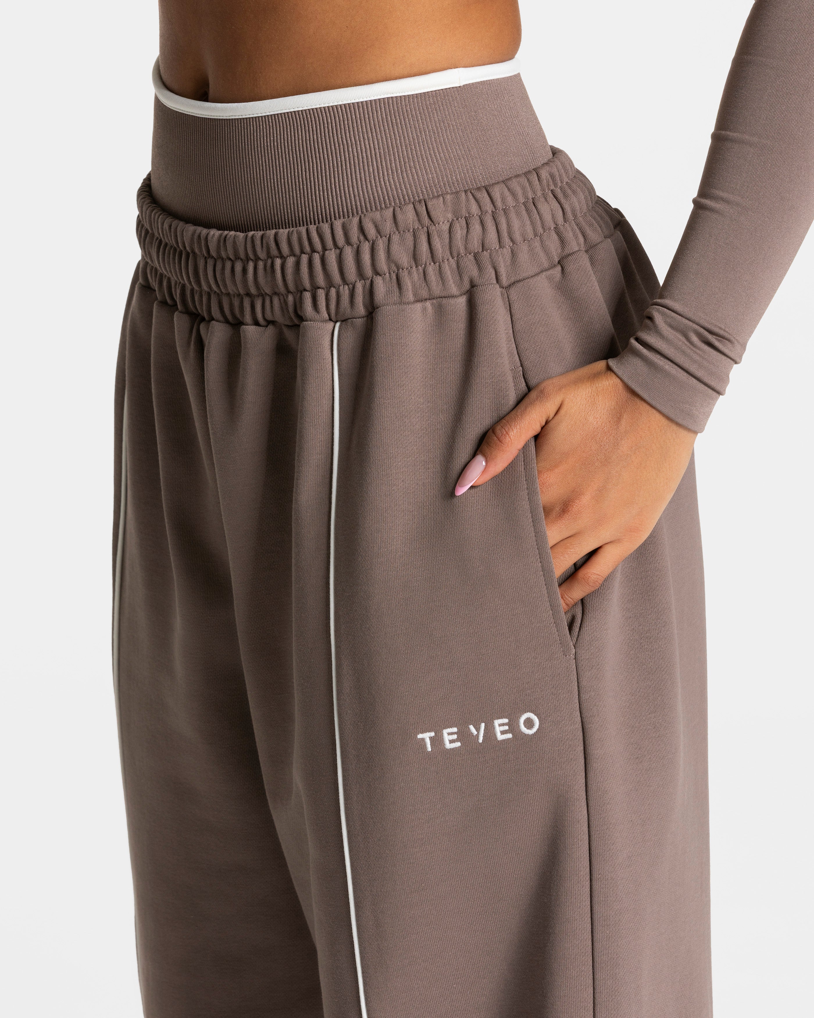 Contrastline Wide Leg Jogger "Mokka" - Image 4