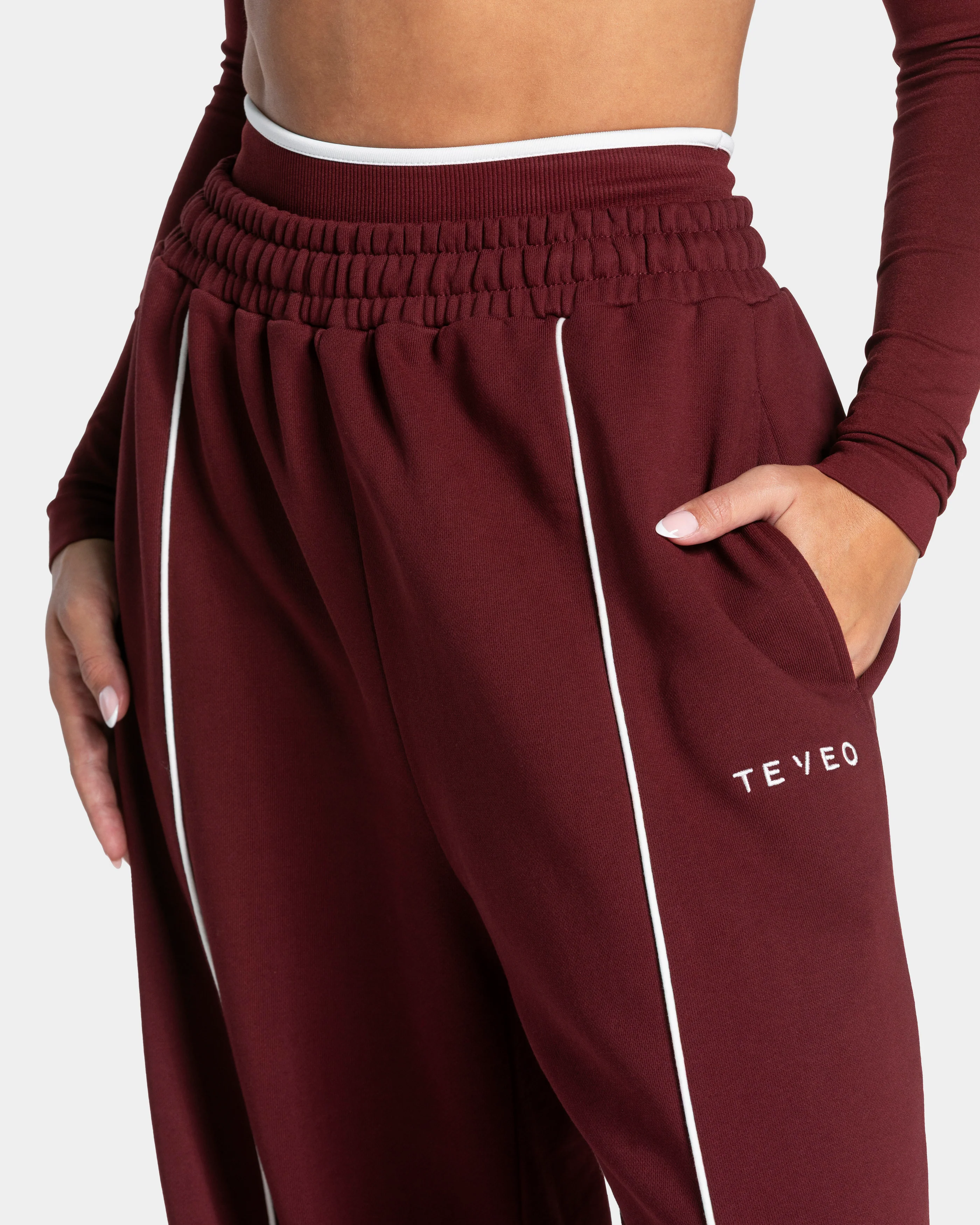 Contrastline Wide Leg Jogger "Weinrot" - Image 4