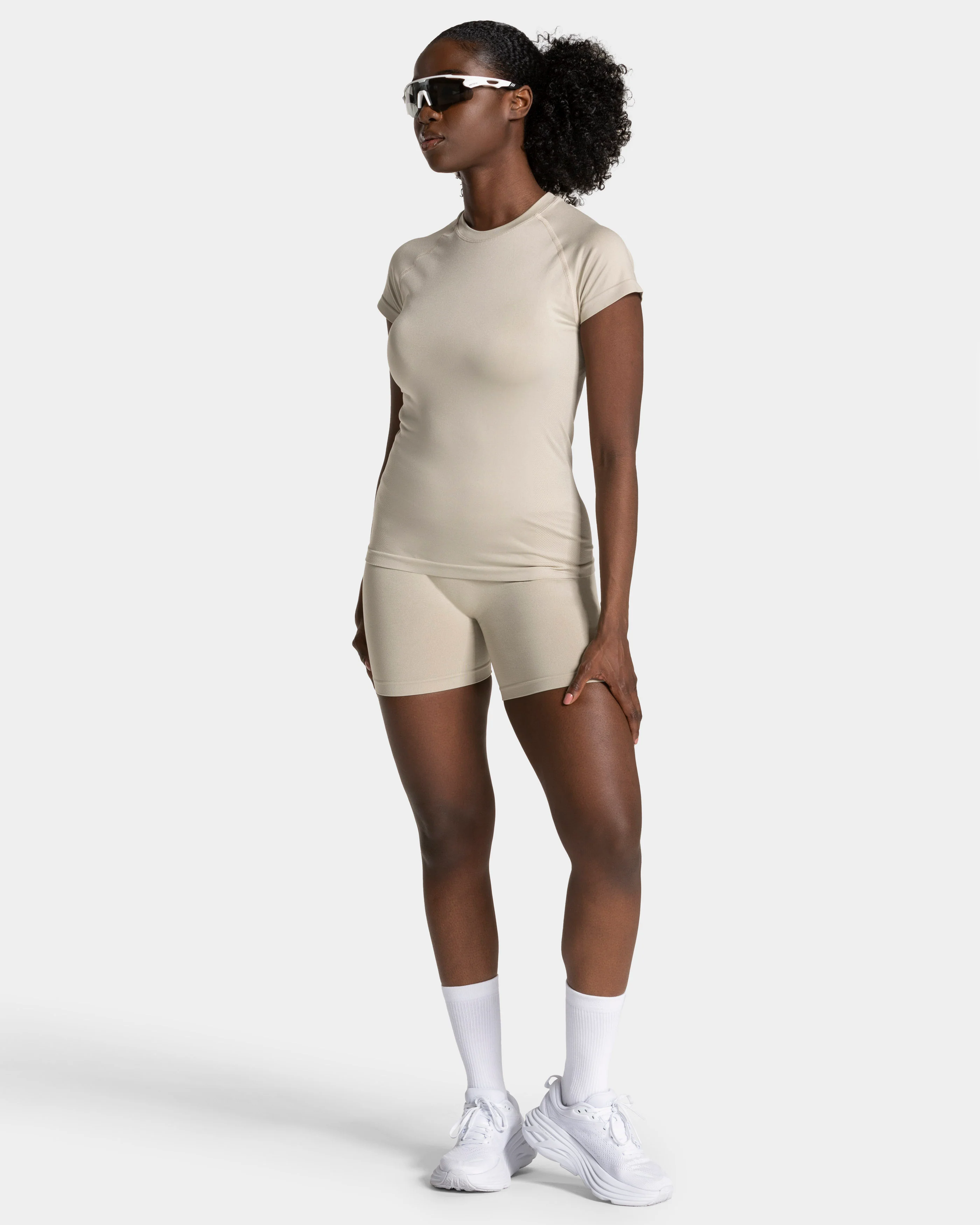 END Running Sculpt Scrunch Shorts "Latte" - Image 3