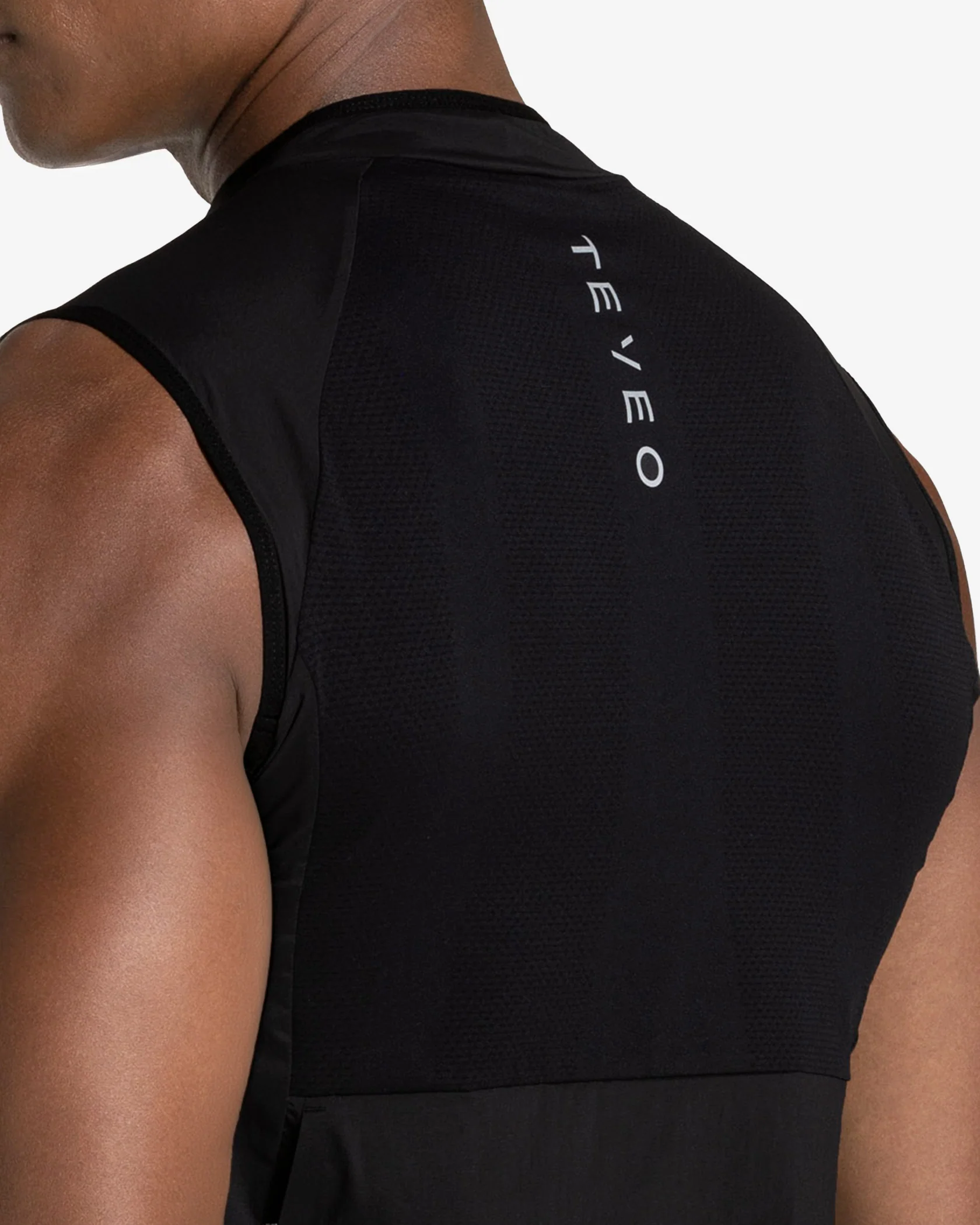 END Running Vest "Schwarz" - Image 4