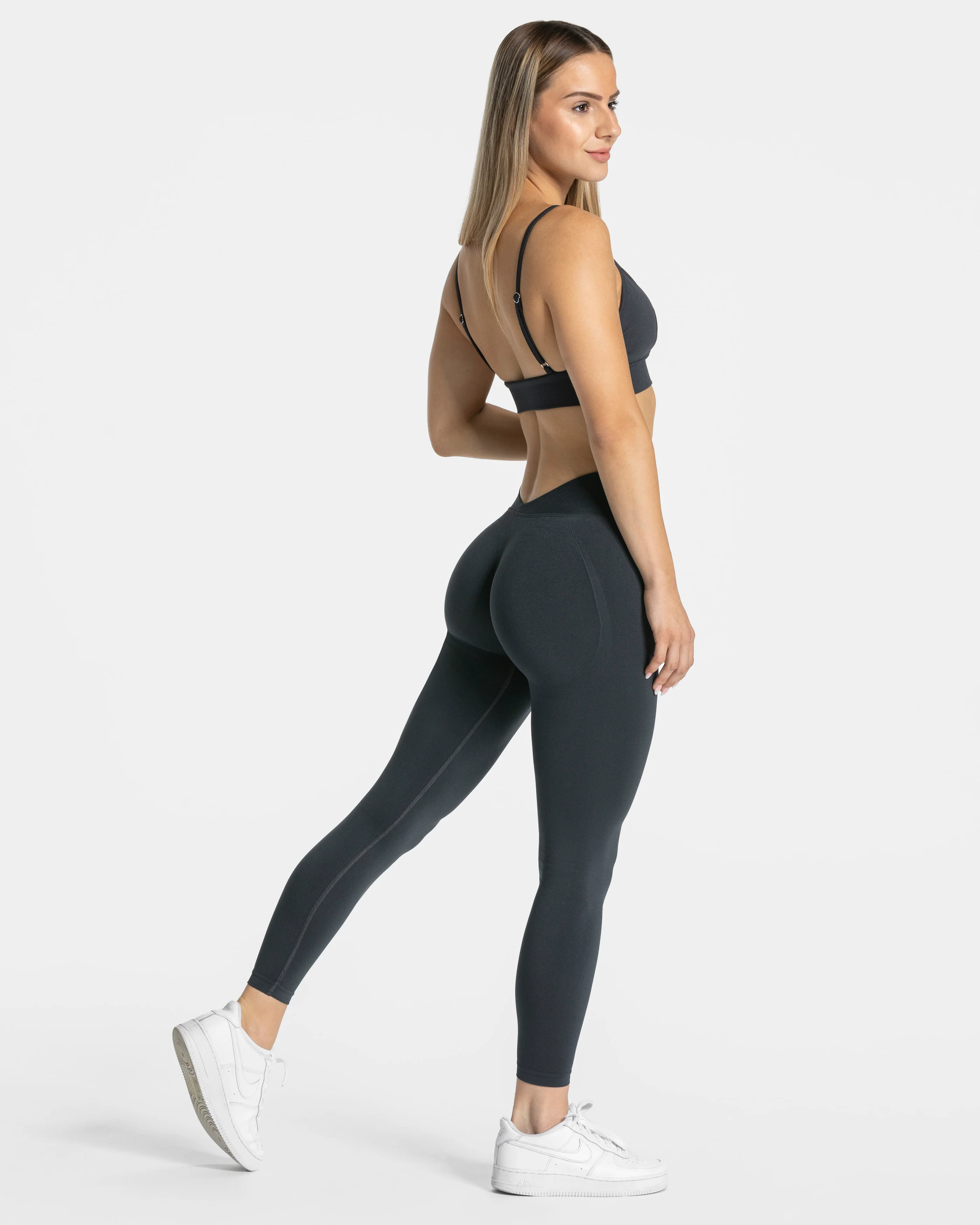 Essence Triangle Bh "Ebony" - Image 5