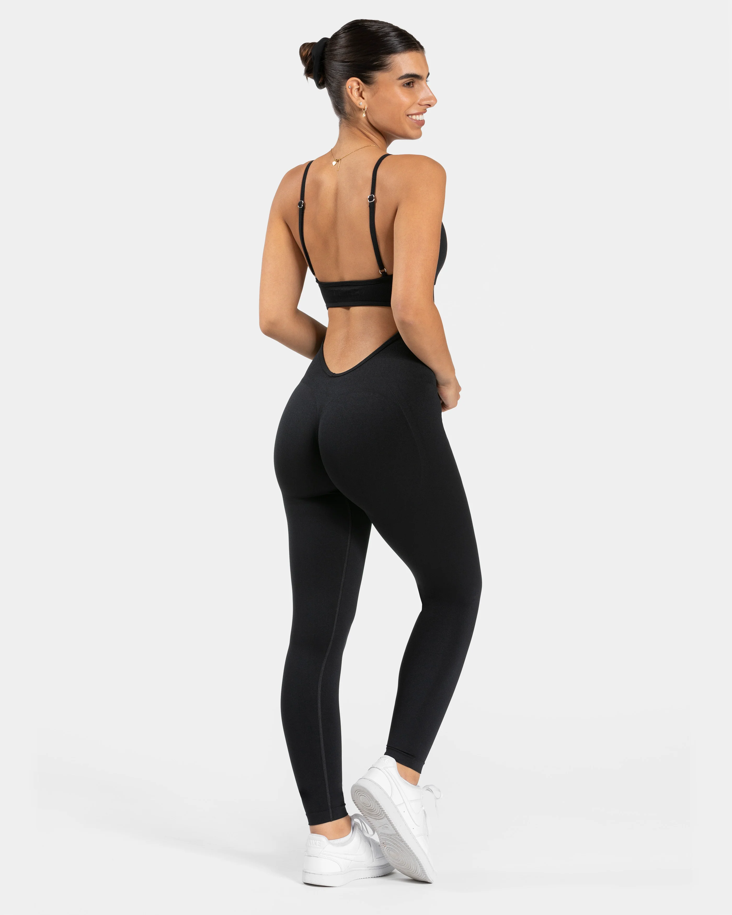 Essence V-Back Covert Scrunch Jumpsuit "Schwarz" - Image 5