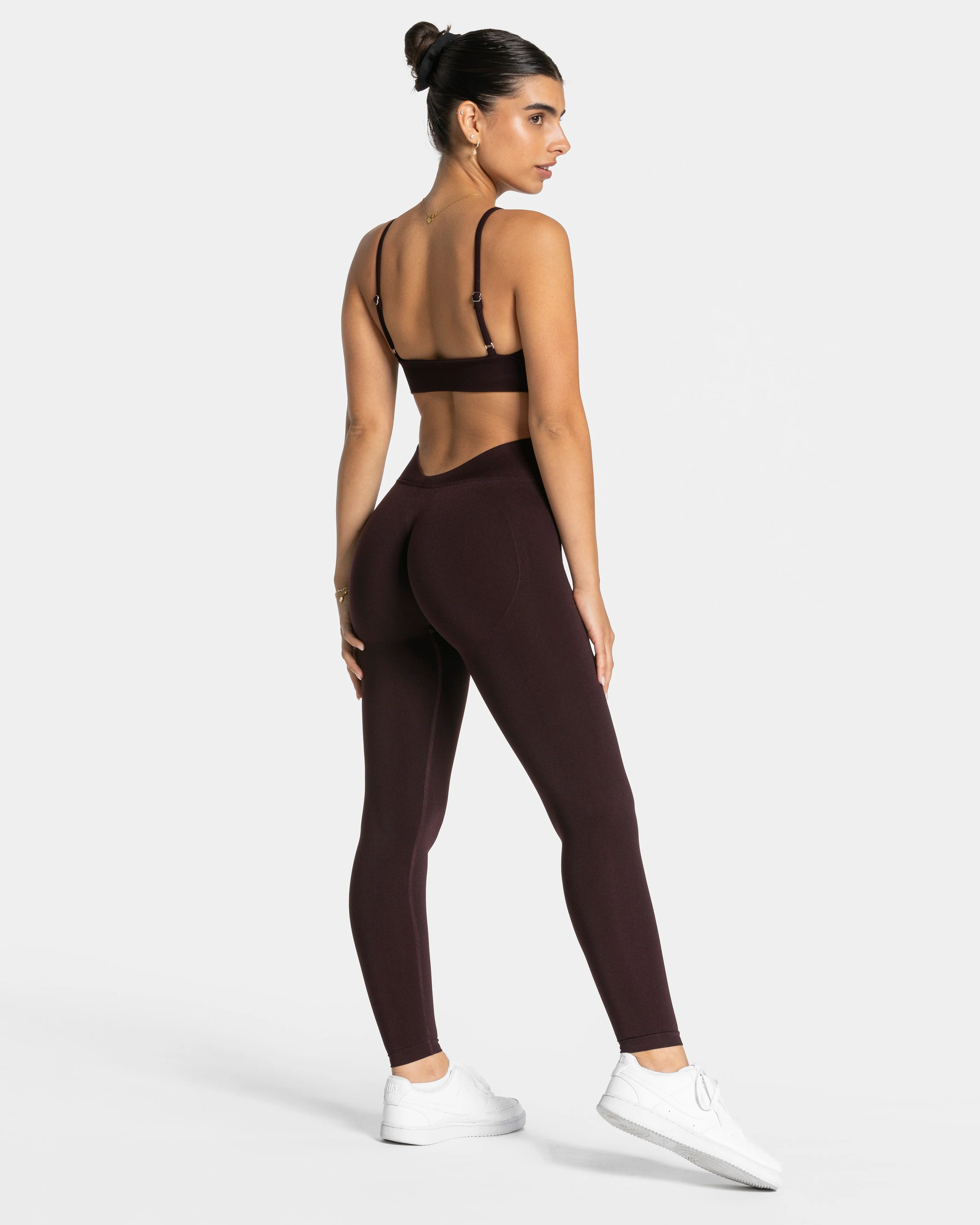 Essence V-Back Covert Scrunch Leggings "Merlot" - Image 5