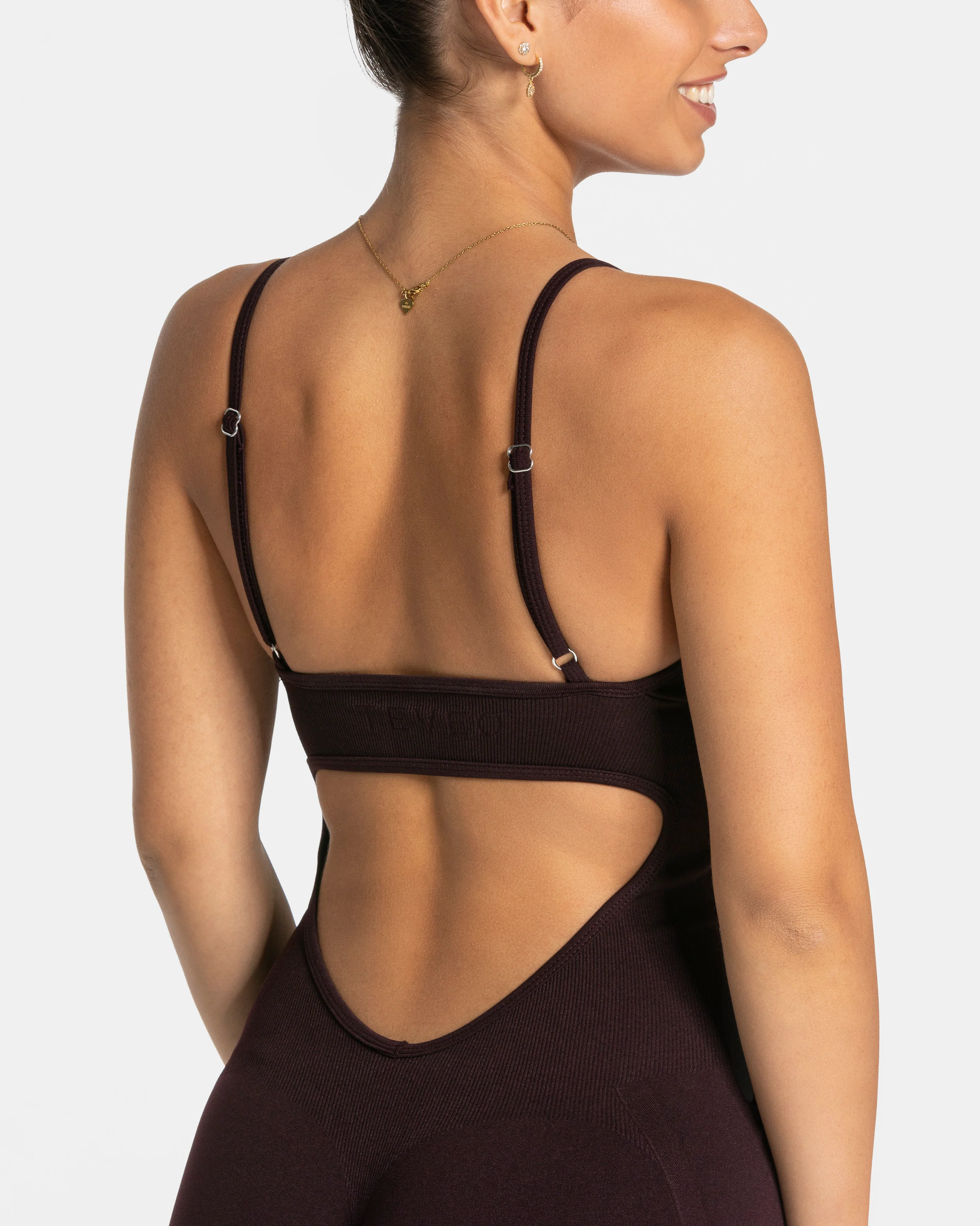 Essence V-Back Covert Scrunch Shorts Jumpsuit "Merlot" - Image 4