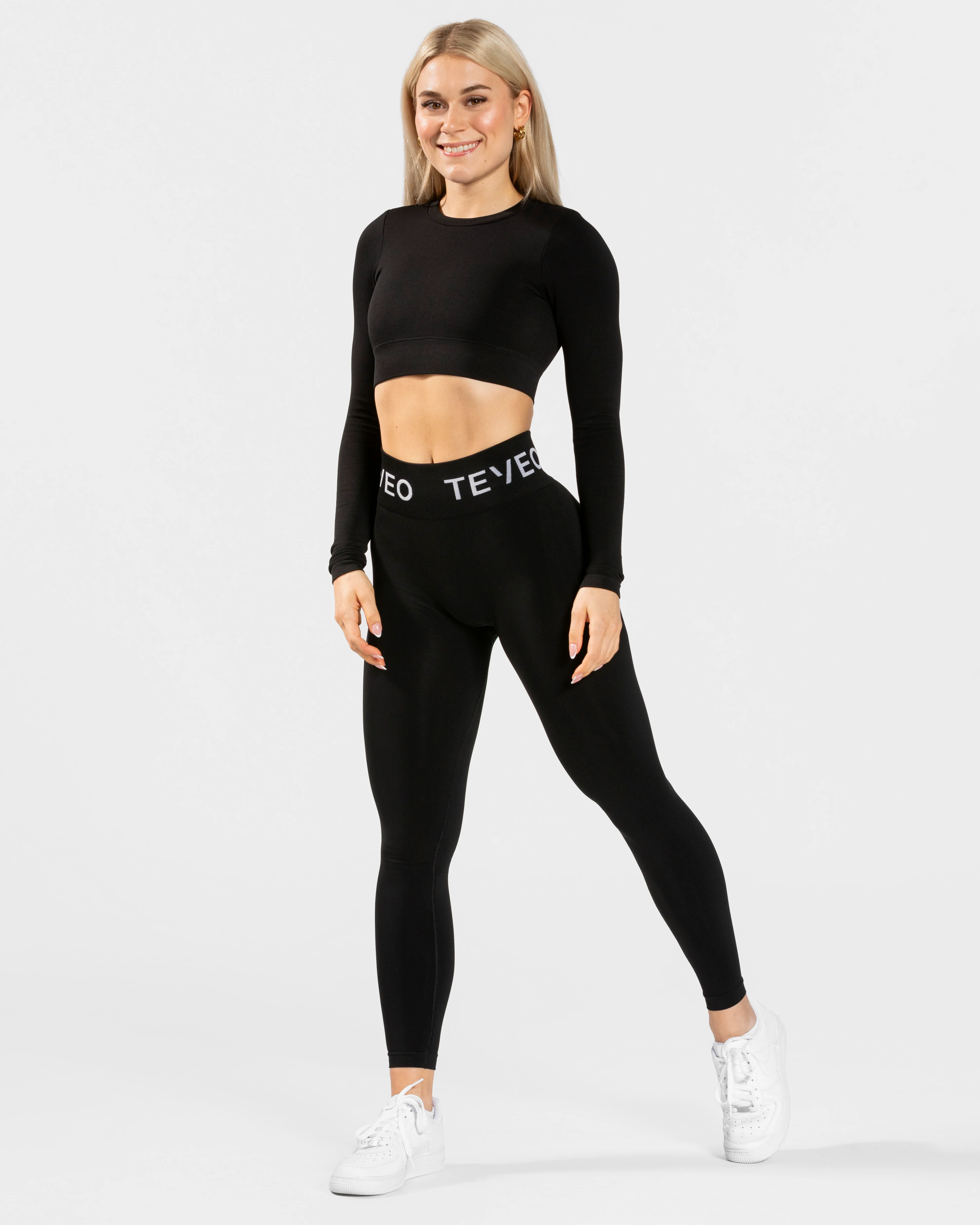 Everyday Cut Out Longsleeve "Schwarz" - Image 3