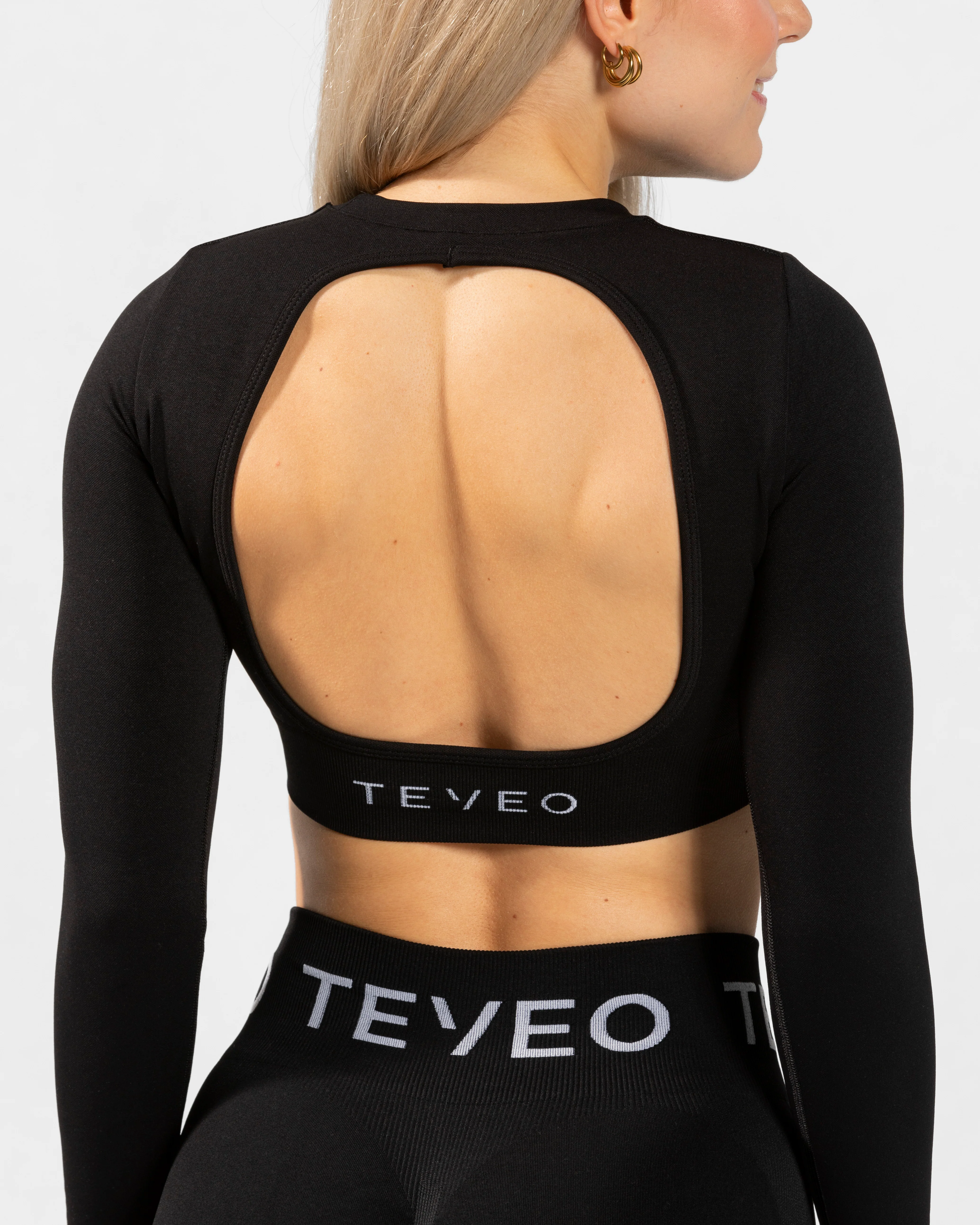 Everyday Cut Out Longsleeve "Schwarz" - Image 4