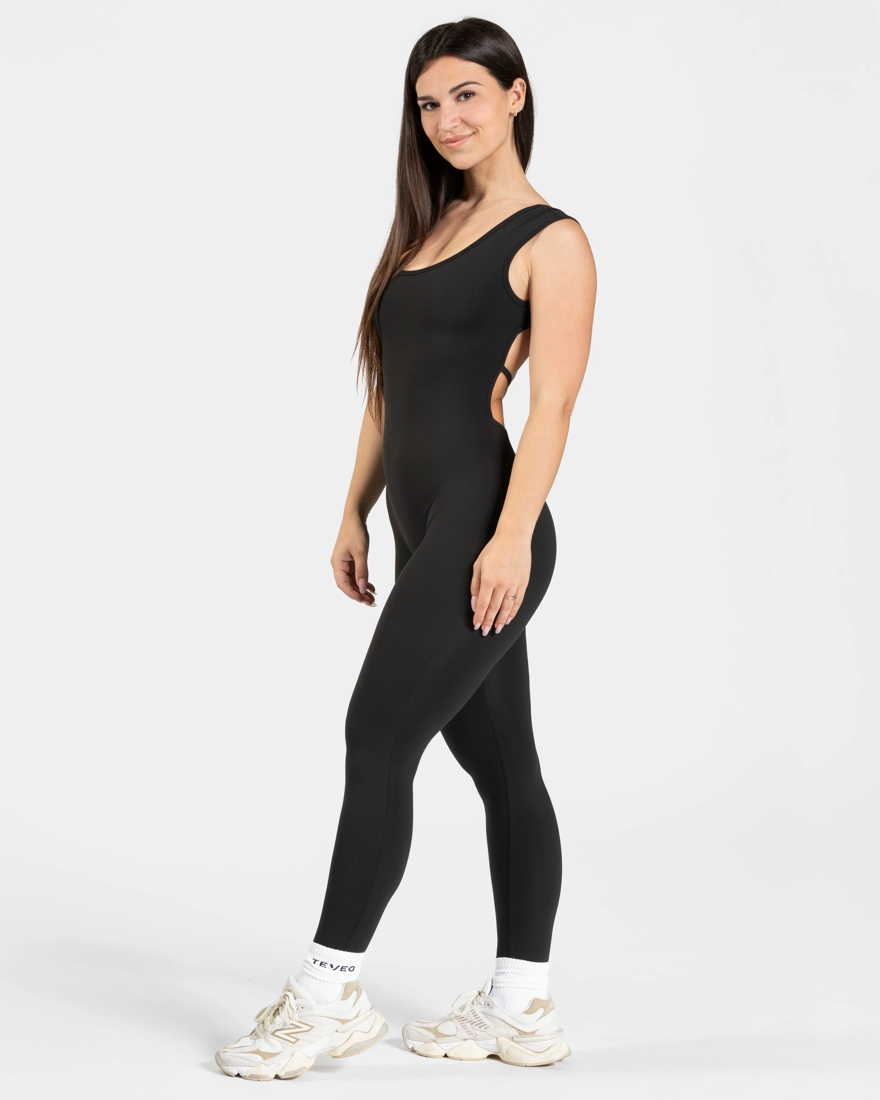 Femme Backless Jumpsuit "Schwarz" - Image 4