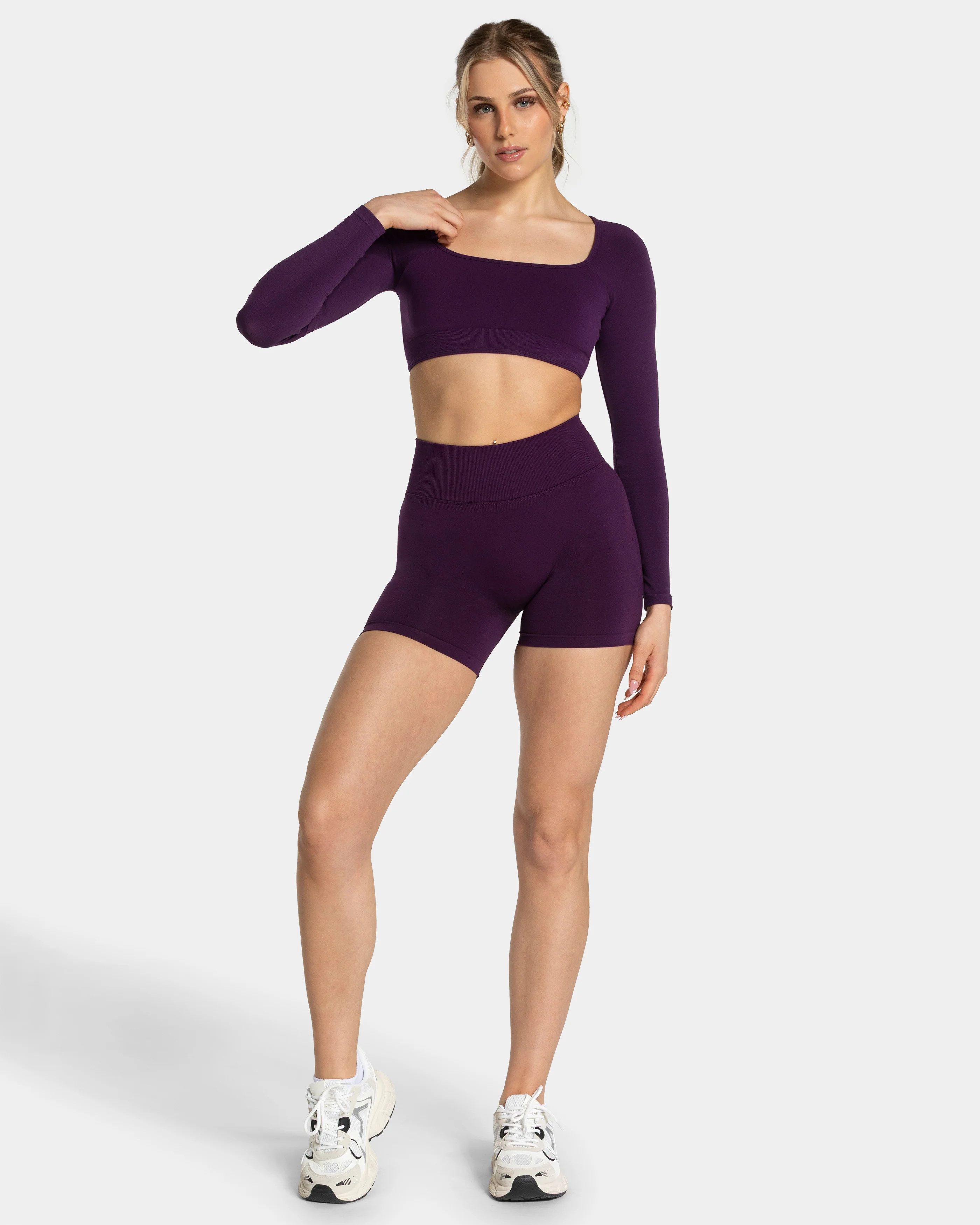 Femme Backless Longsleeve "Aubergine" - Image 3