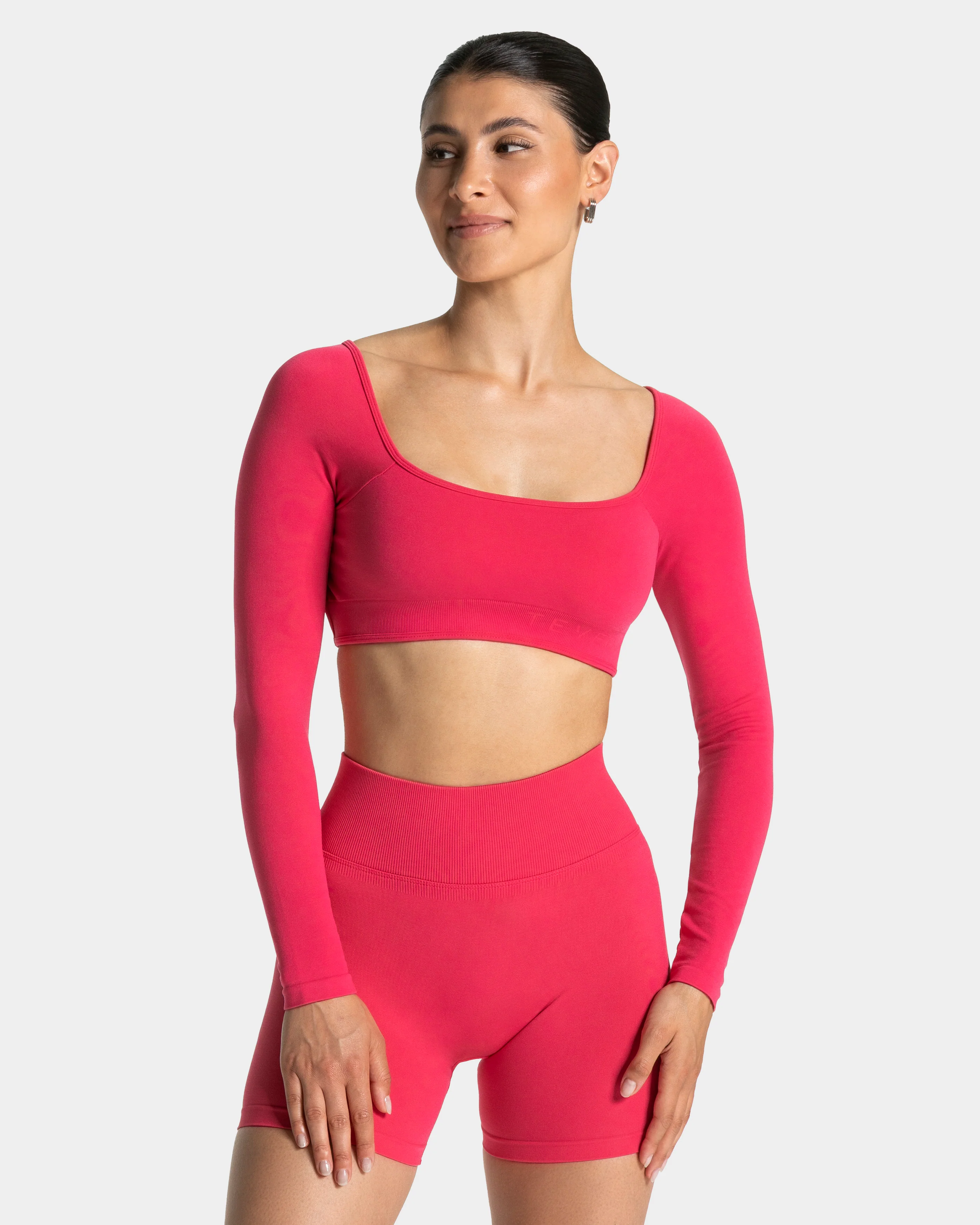Femme Backless Longsleeve "Berry" - Image 2