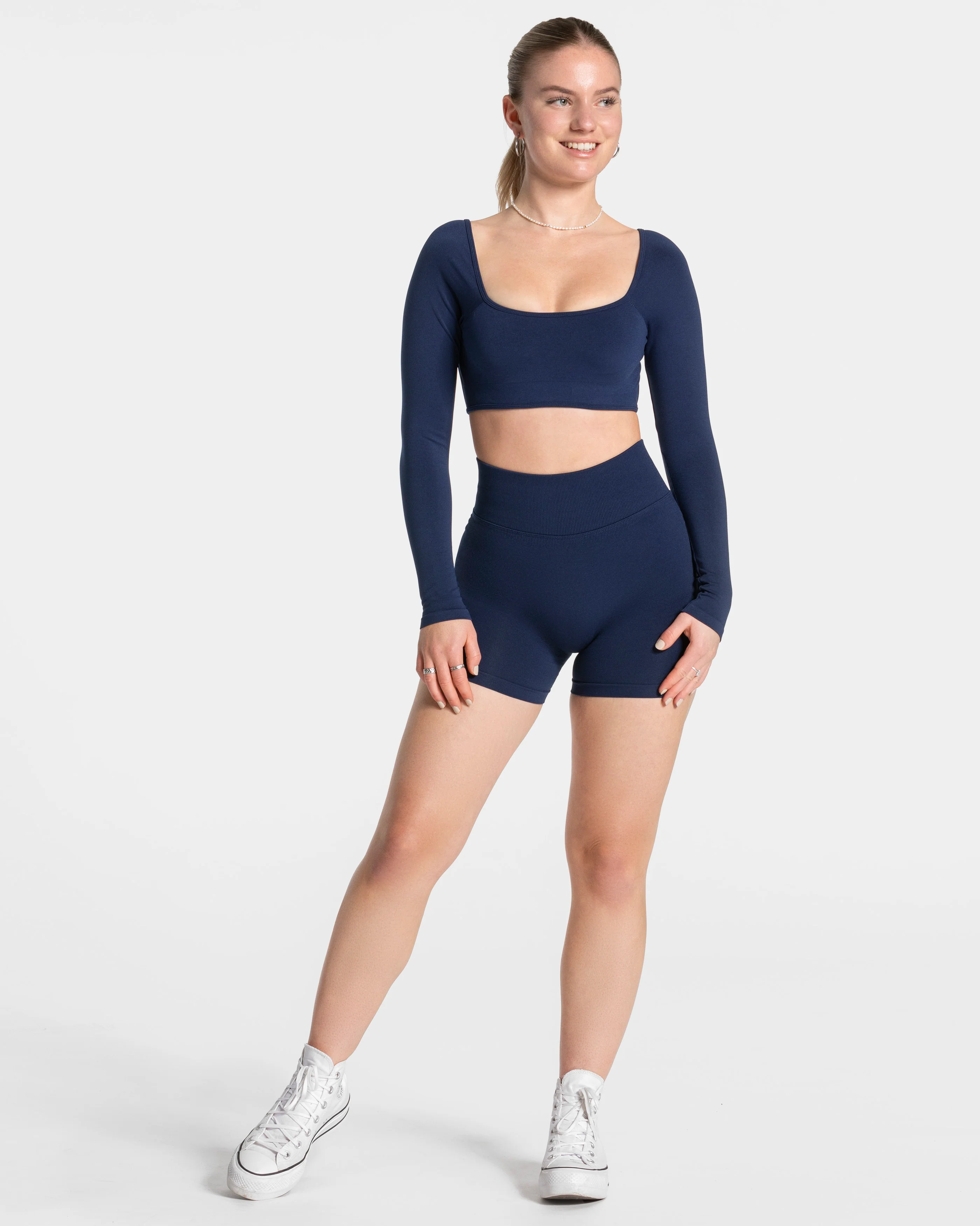 Femme Backless Longsleeve "Dunkelblau" - Image 3