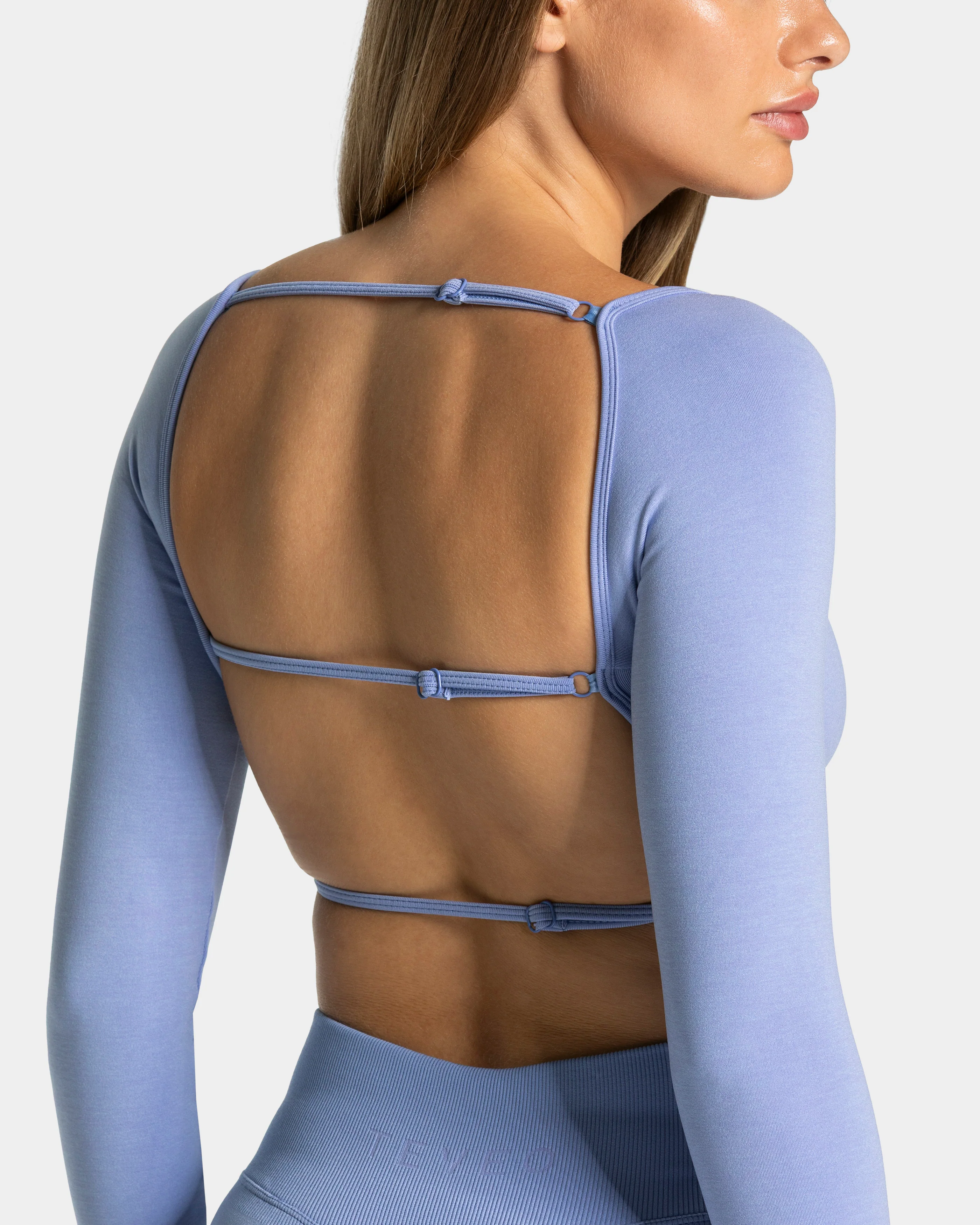 Femme Backless Longsleeve "Frozen" - Image 4