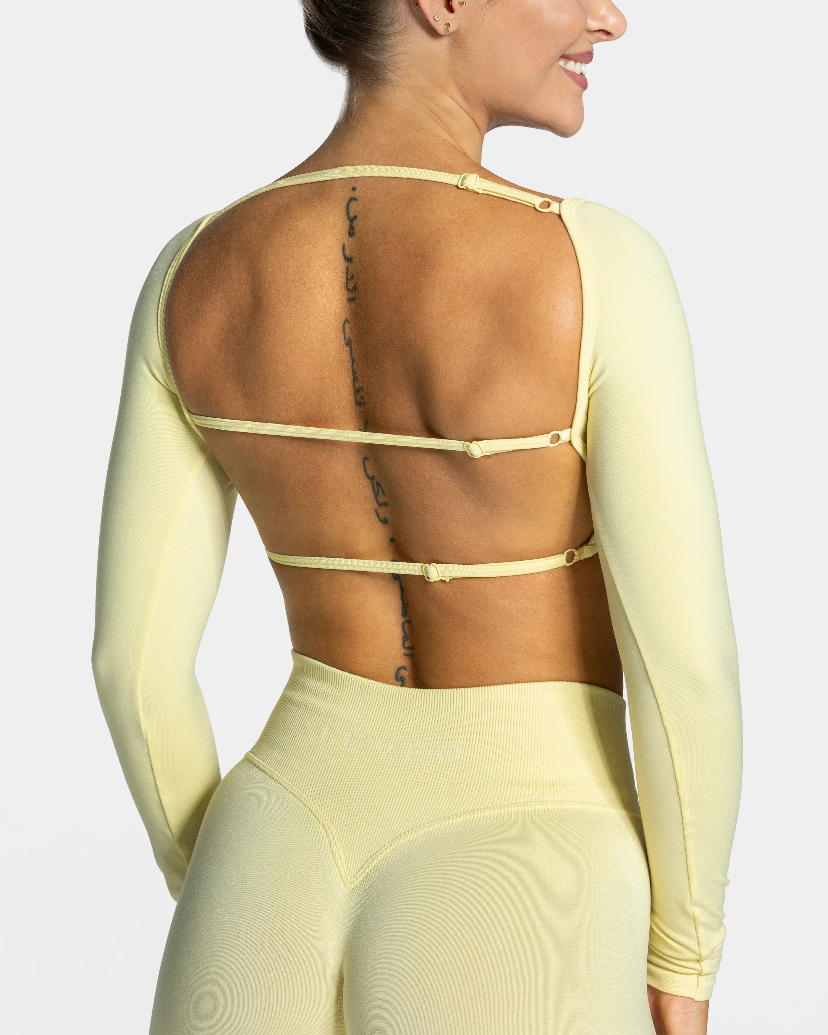 Femme Backless Longsleeve "Gelb" - Image 4