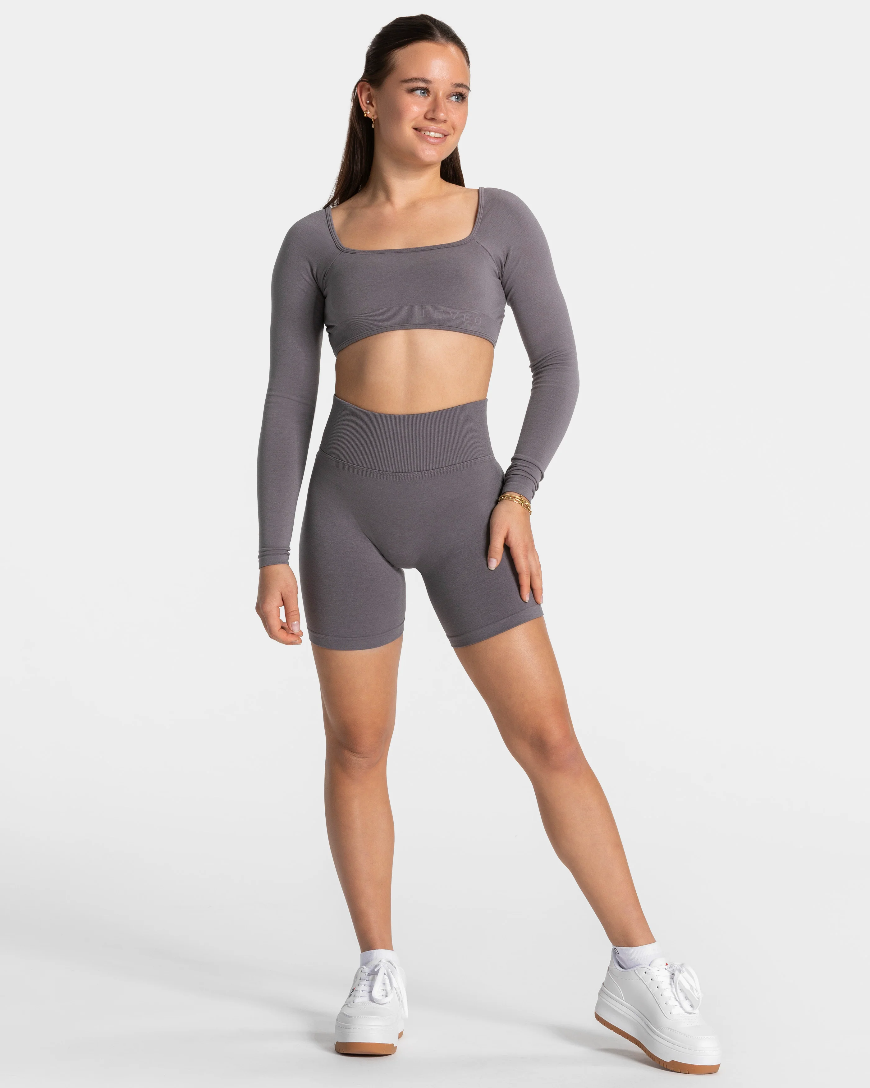 Femme Backless Longsleeve "Graphit" - Image 3