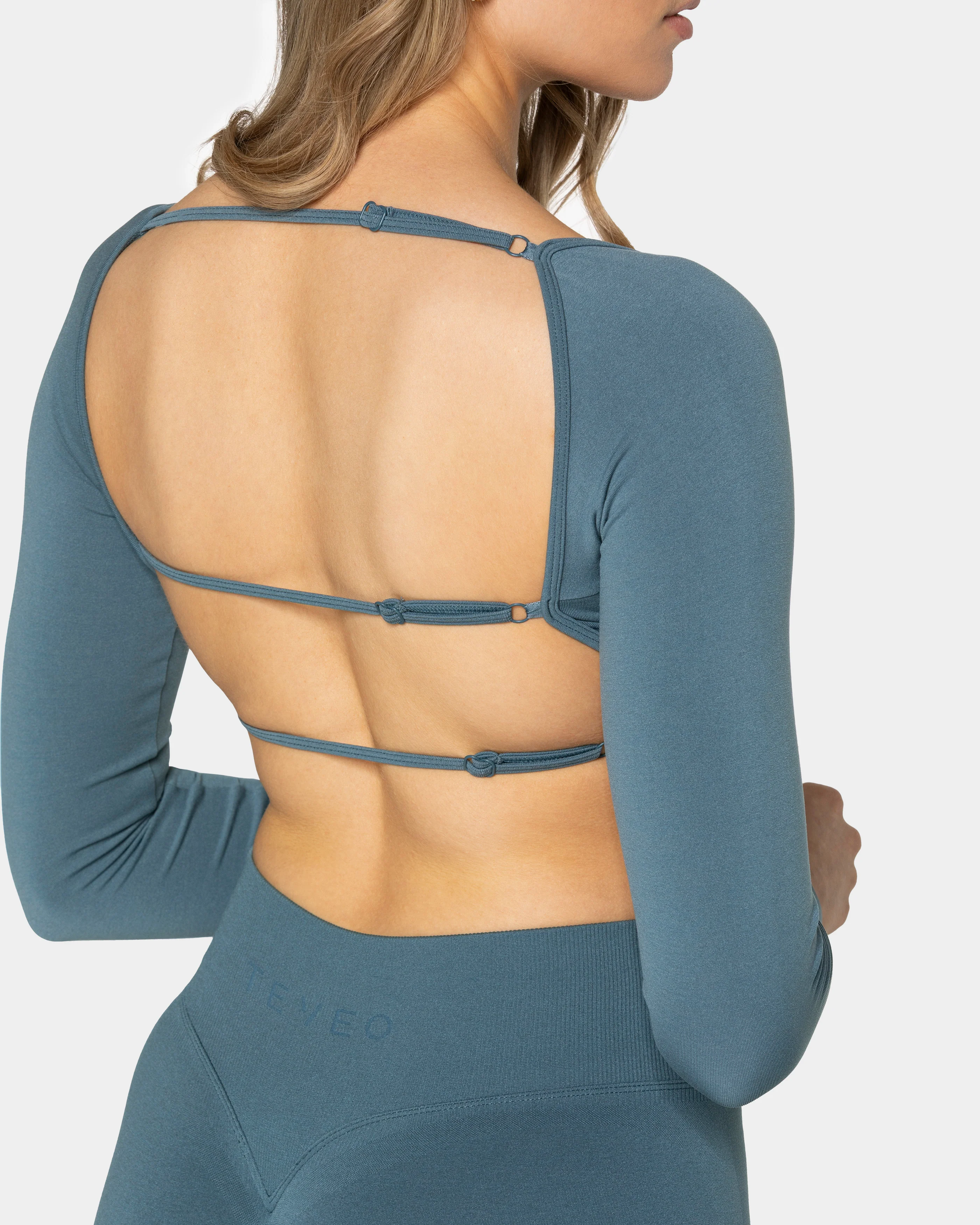 Femme Backless Longsleeve "Teal" - Image 4