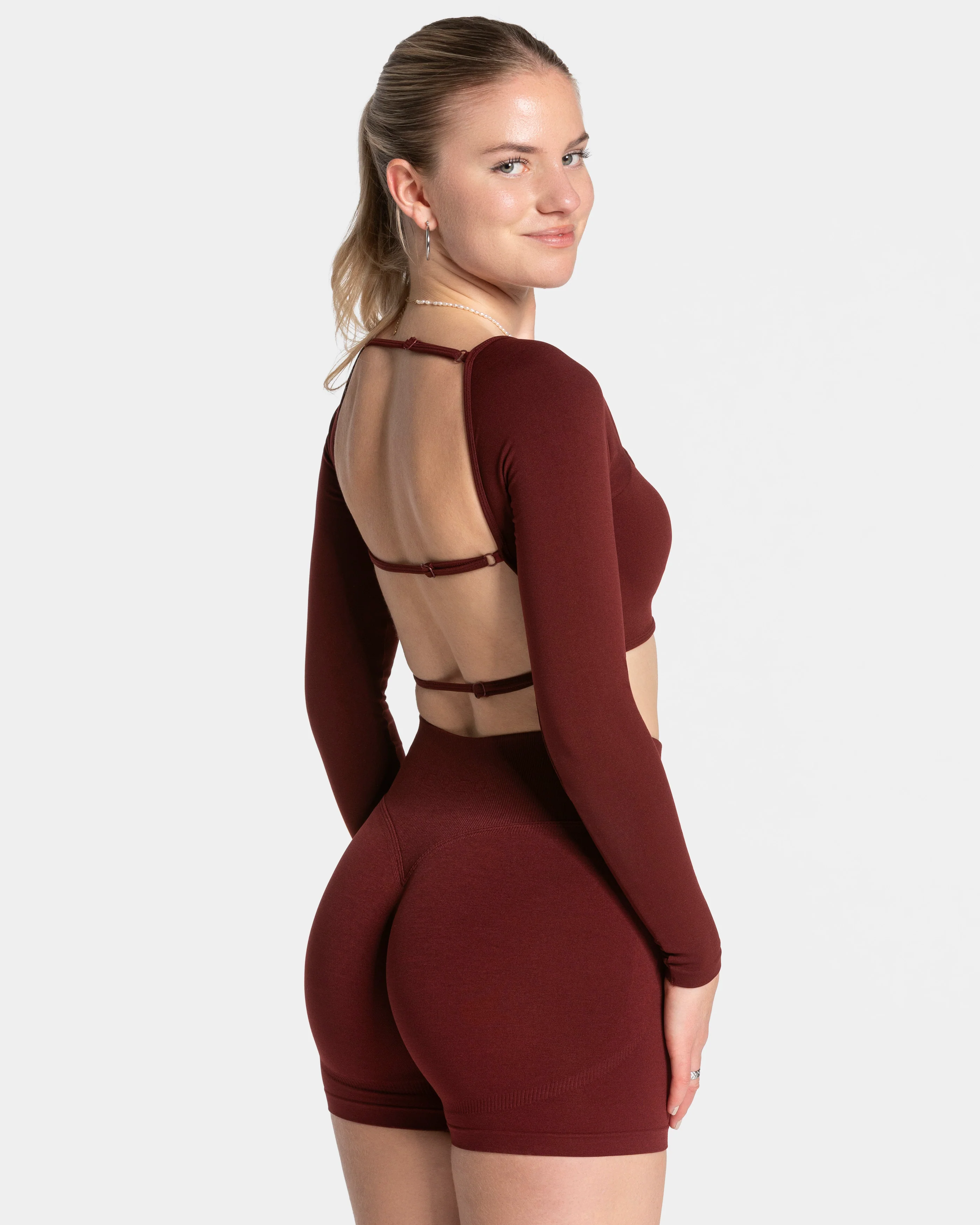 Femme Backless Longsleeve "Weinrot" - Image 2