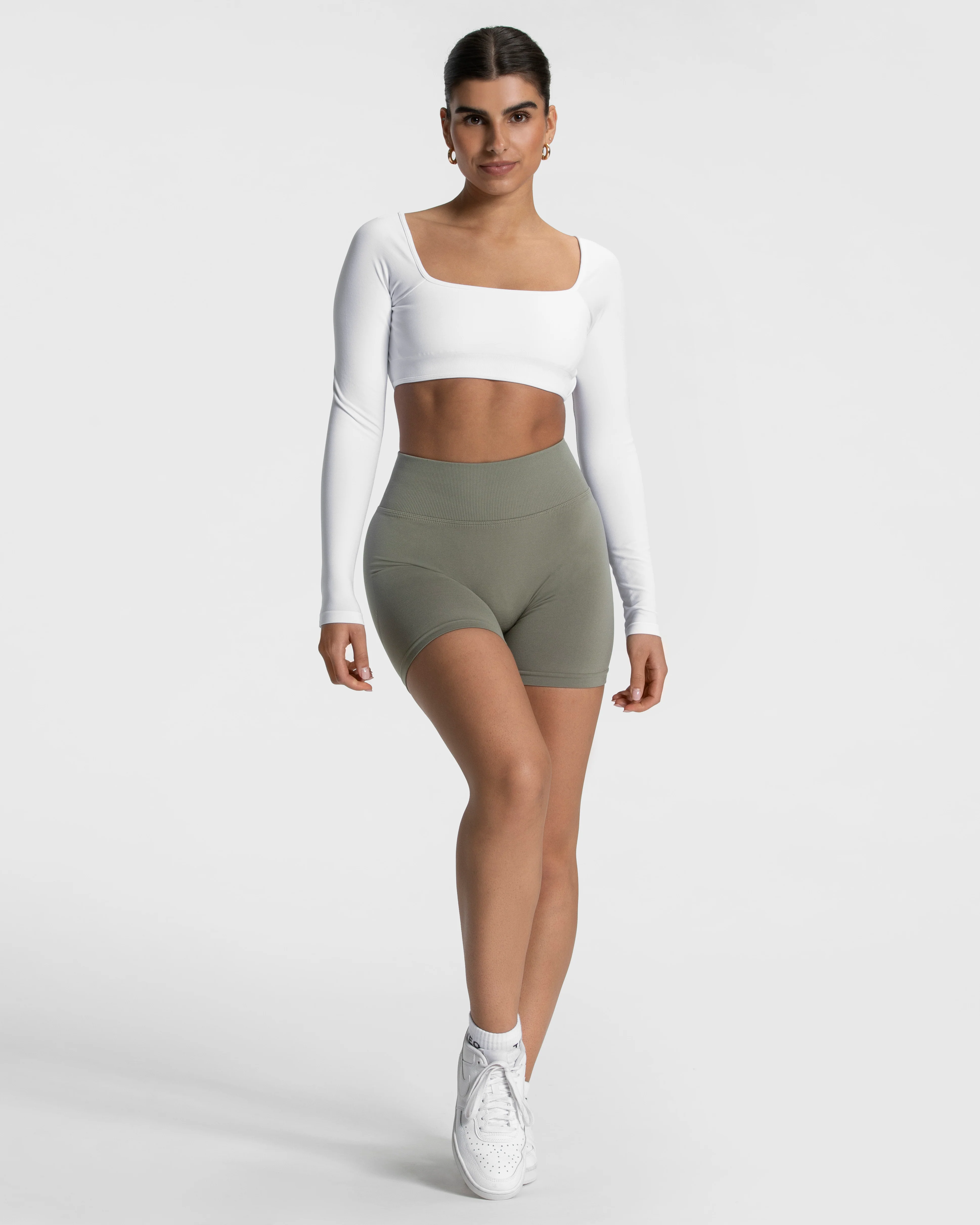 Femme Backless Longsleeve "Weiß" - Image 3