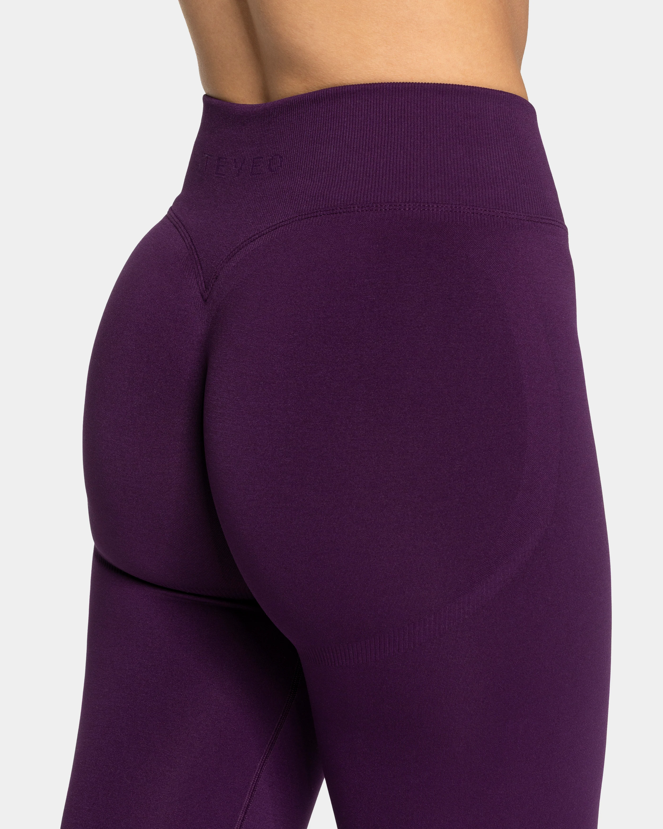 Femme Sculpt Scrunch Leggings "Aubergine" - Image 4