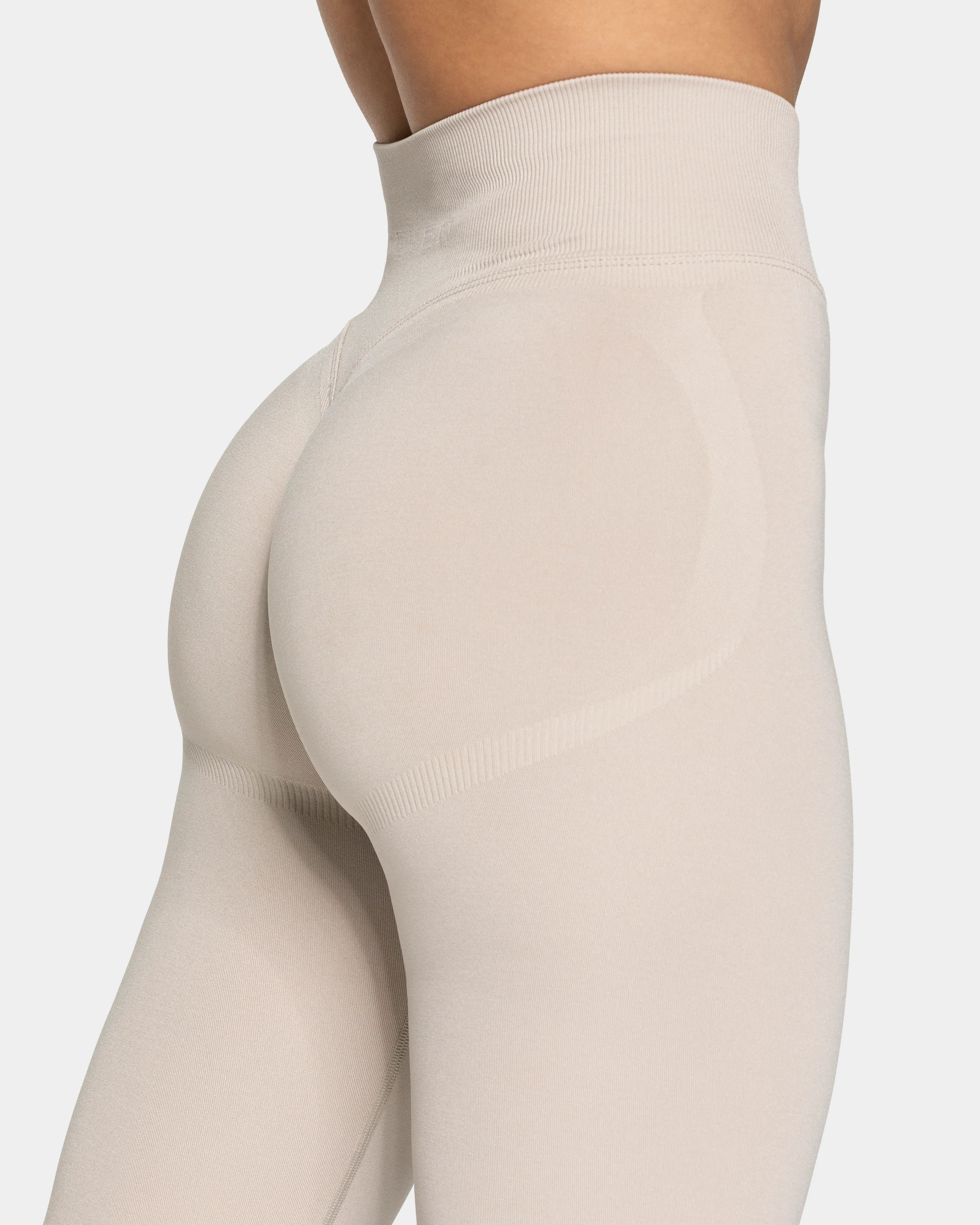 Femme Sculpt Scrunch Leggings "Cream" - Image 4