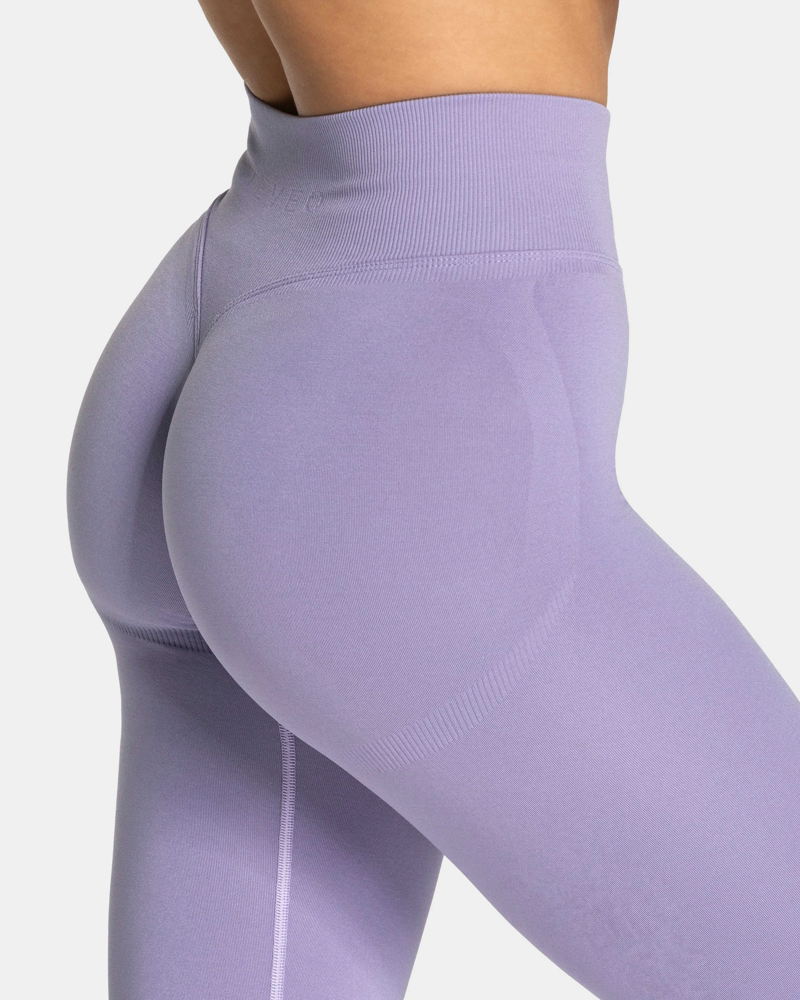 Femme Sculpt Scrunch Leggings "Lavendel" - Image 4