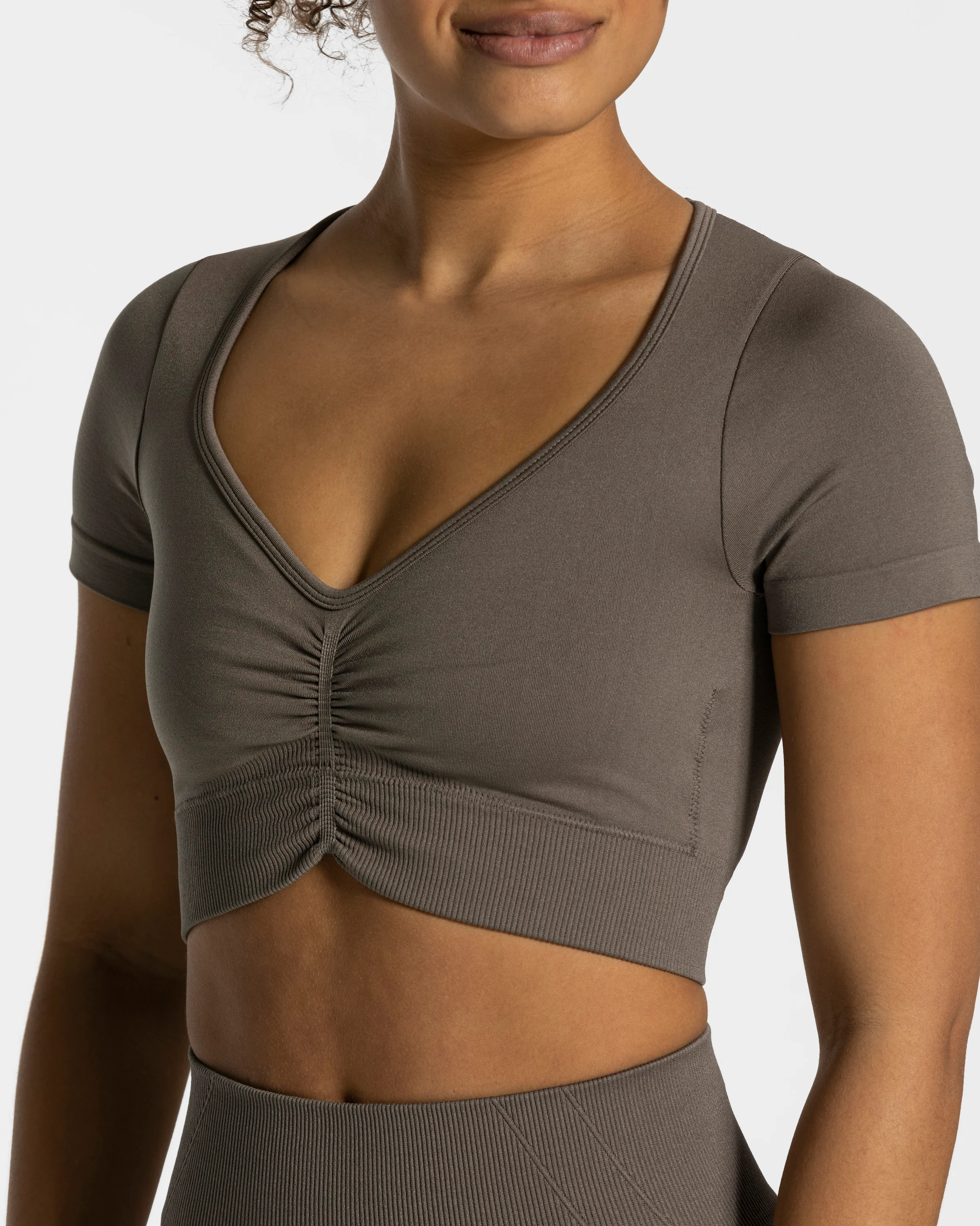 Focus Crop Top "Taupe" - Image 4