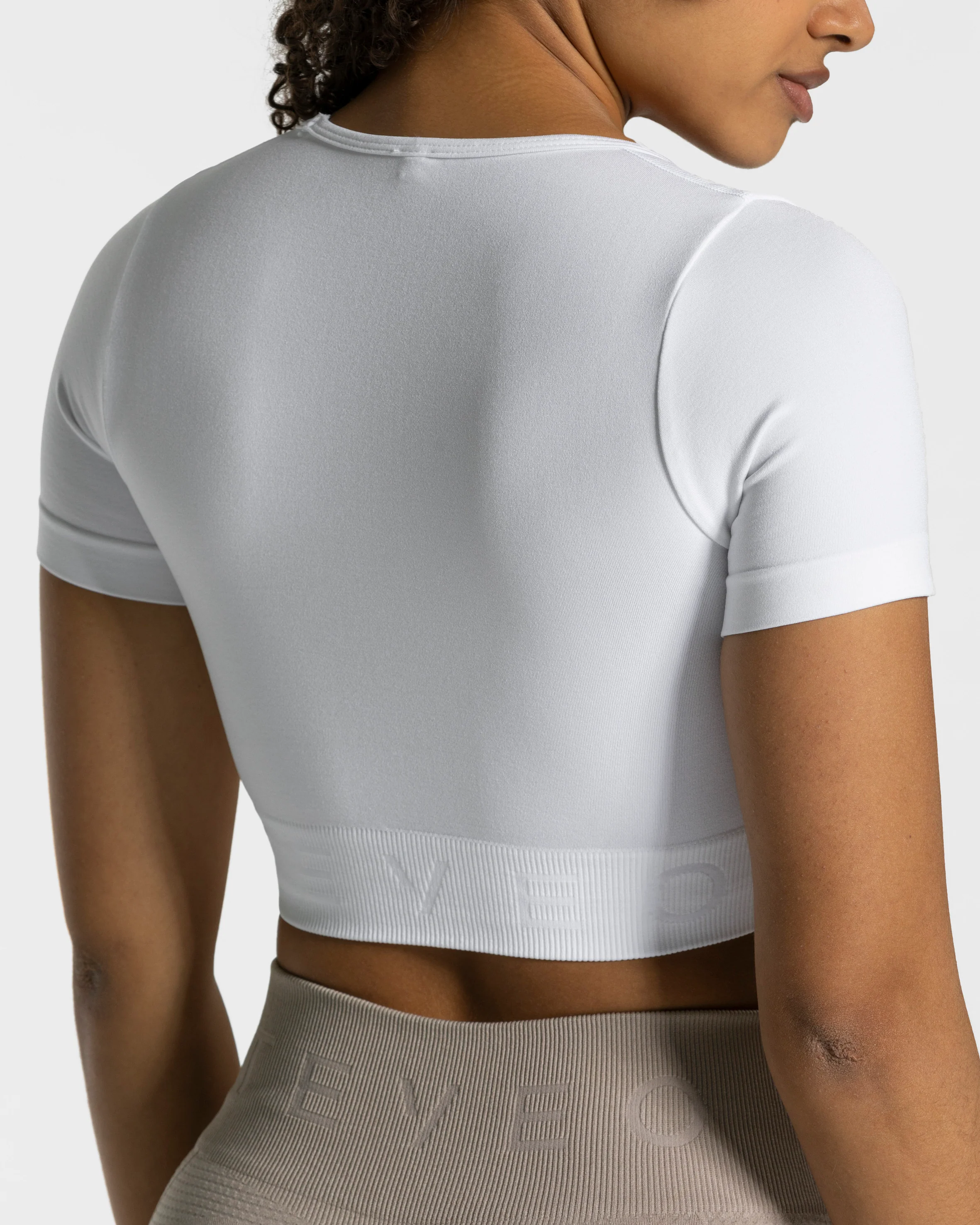 Focus Crop Top "Weiß" - Image 4