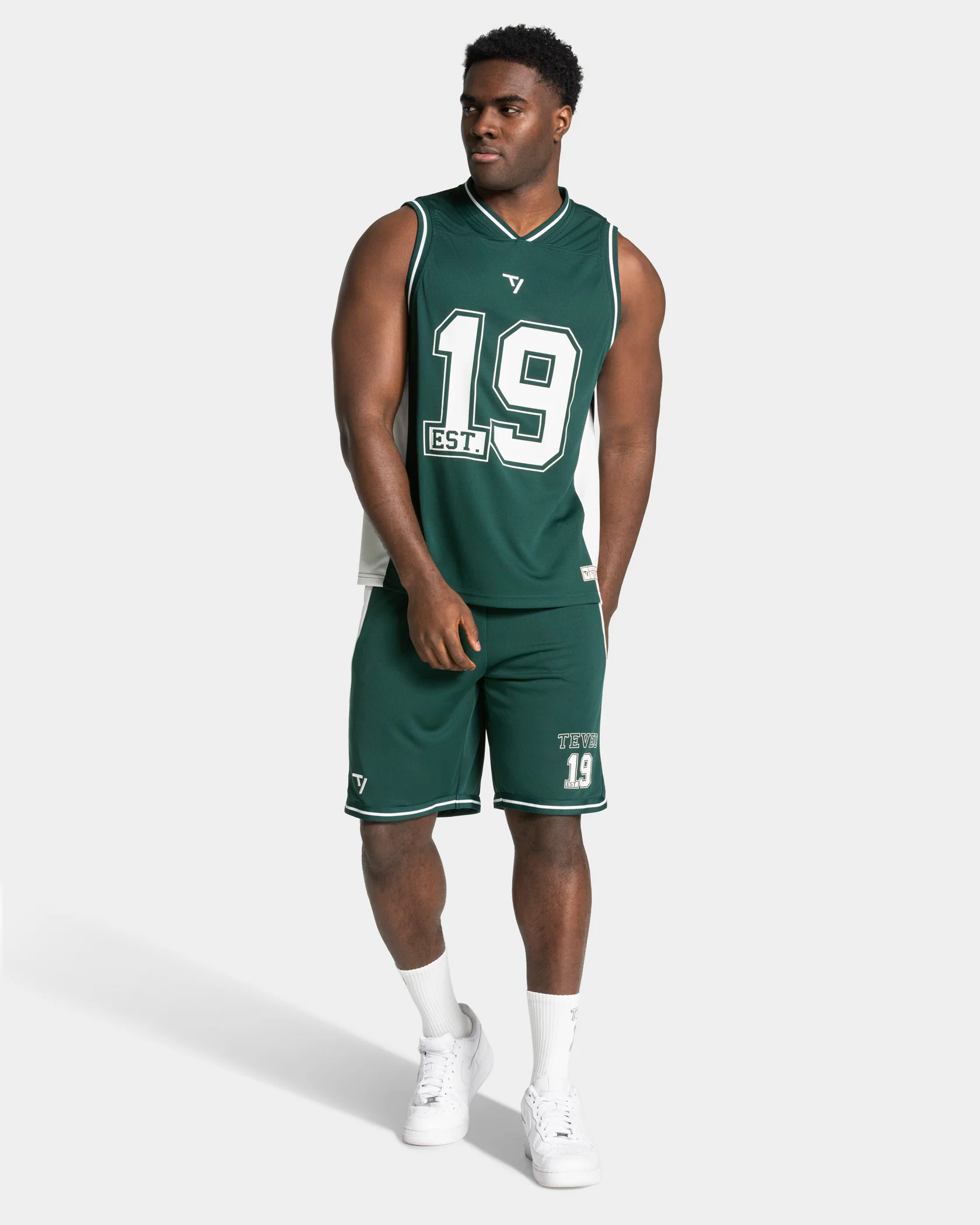 Football Shorts 9 Inch "Dunkelgrün" - Image 3