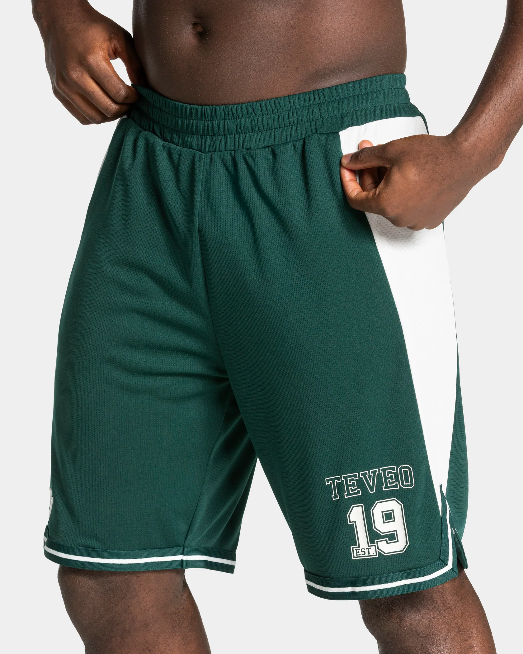 Football Shorts 9 Inch "Dunkelgrün" - Image 4