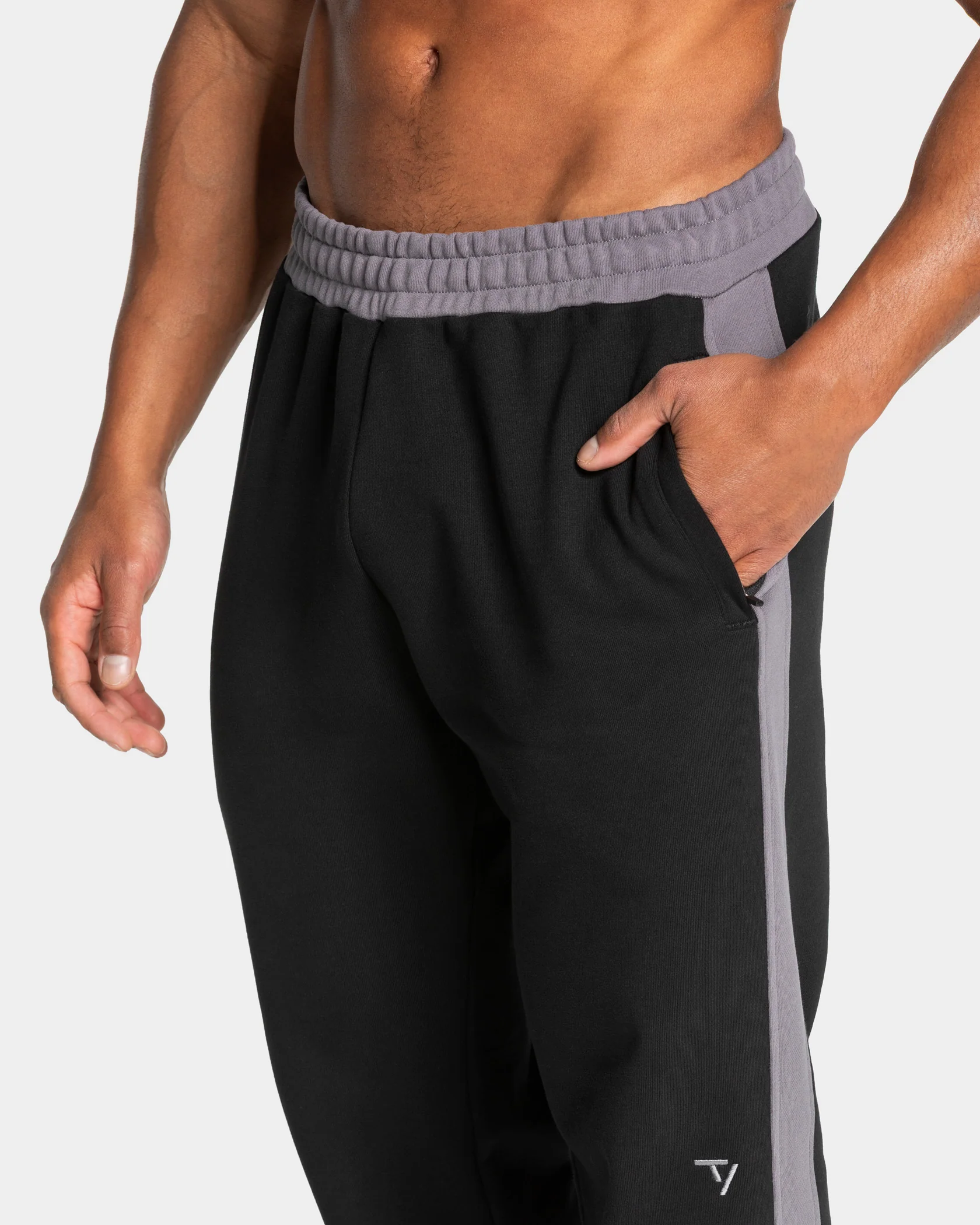 Football Straight Leg Jogger "Schwarz" - Image 4