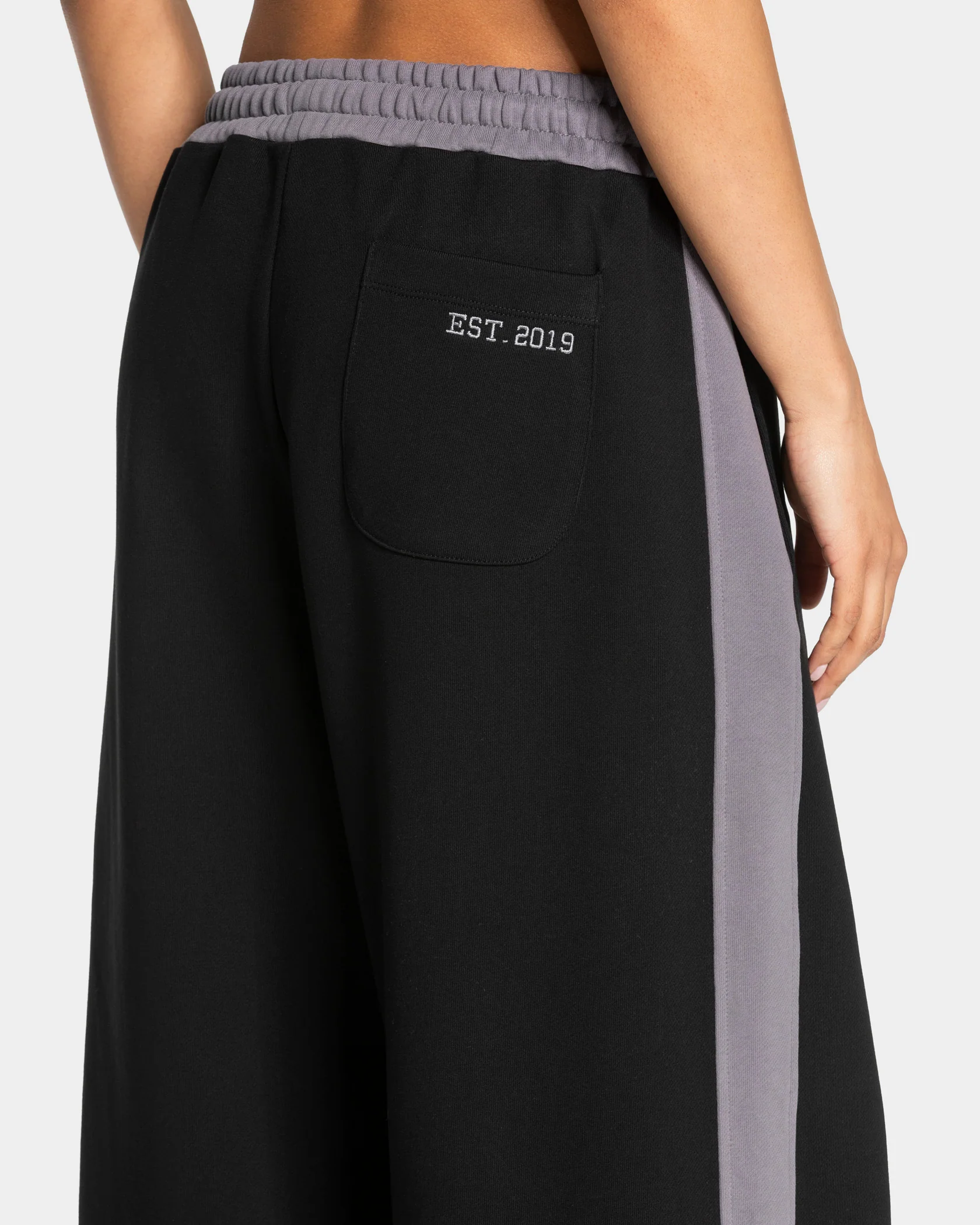 Football Wide Leg Jogger "Schwarz" - Image 4