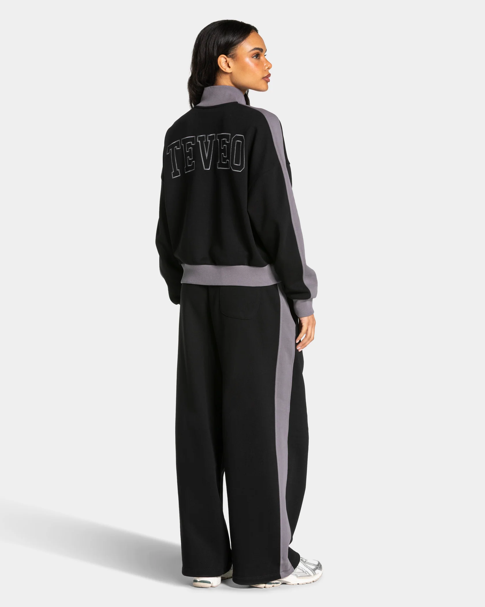 Football Wide Leg Jogger "Schwarz" - Image 5