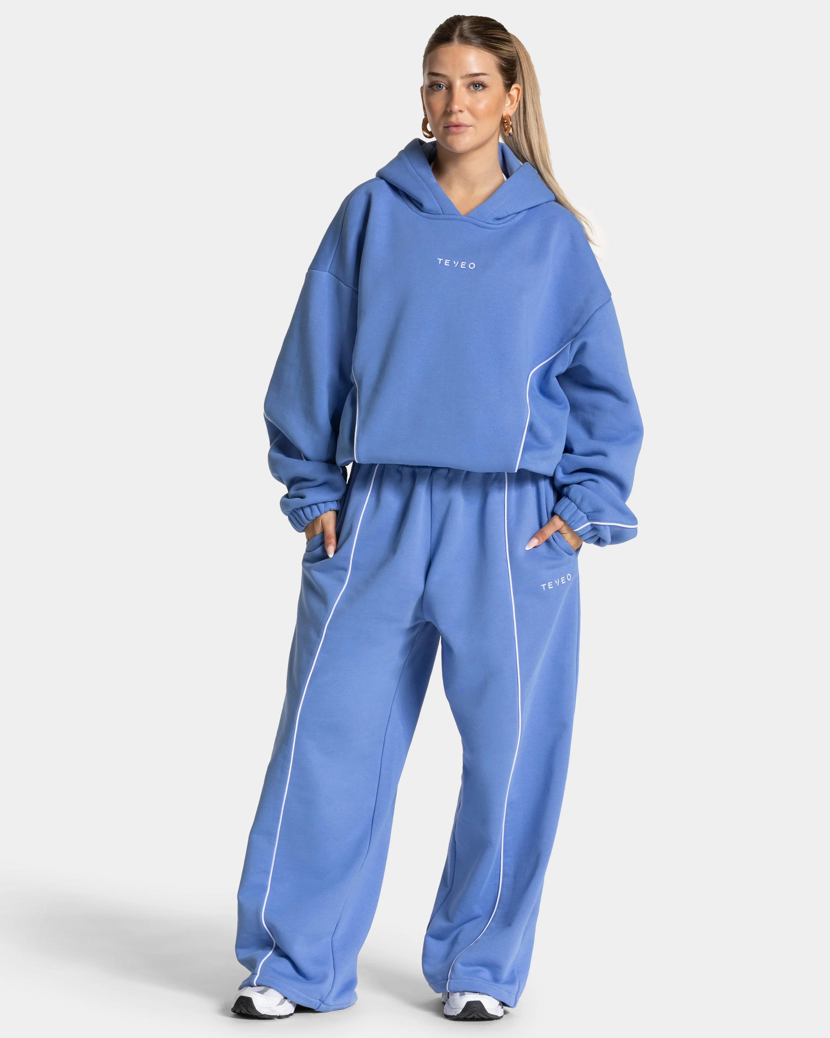 Contrastline Hooded Sweater "Azure" - Image 3