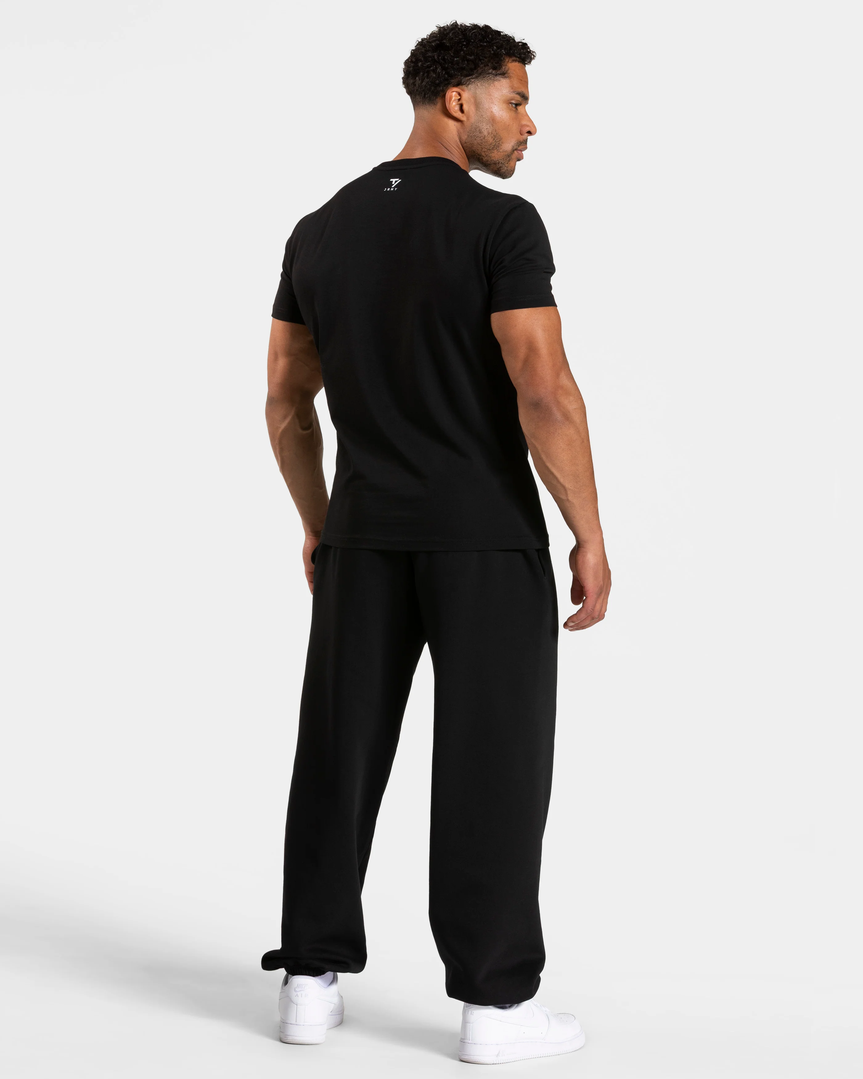 Journey Fitted T-Shirt "Schwarz" - Image 5