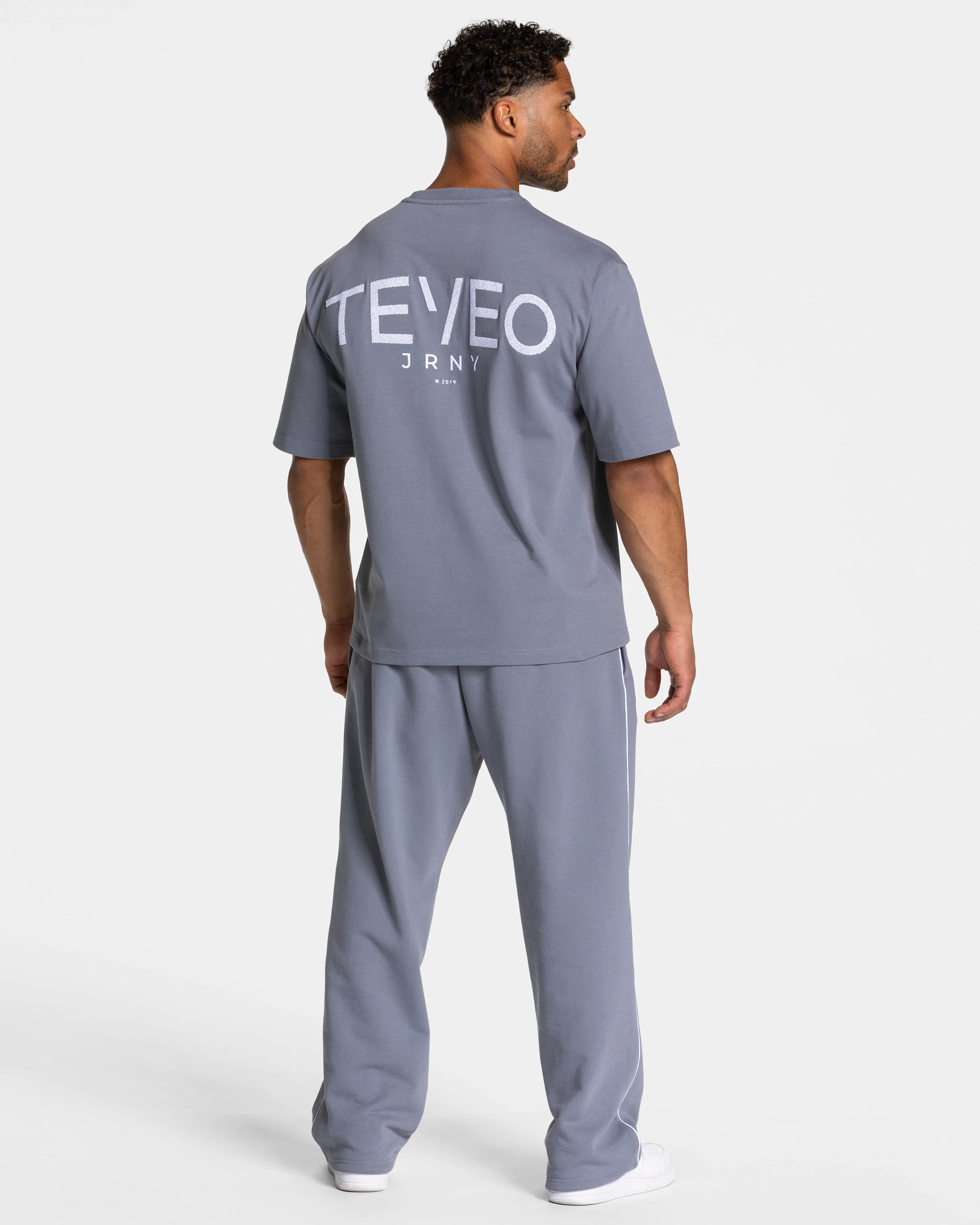 Journey Oversized T-Shirt "Eisgrau" - Image 5