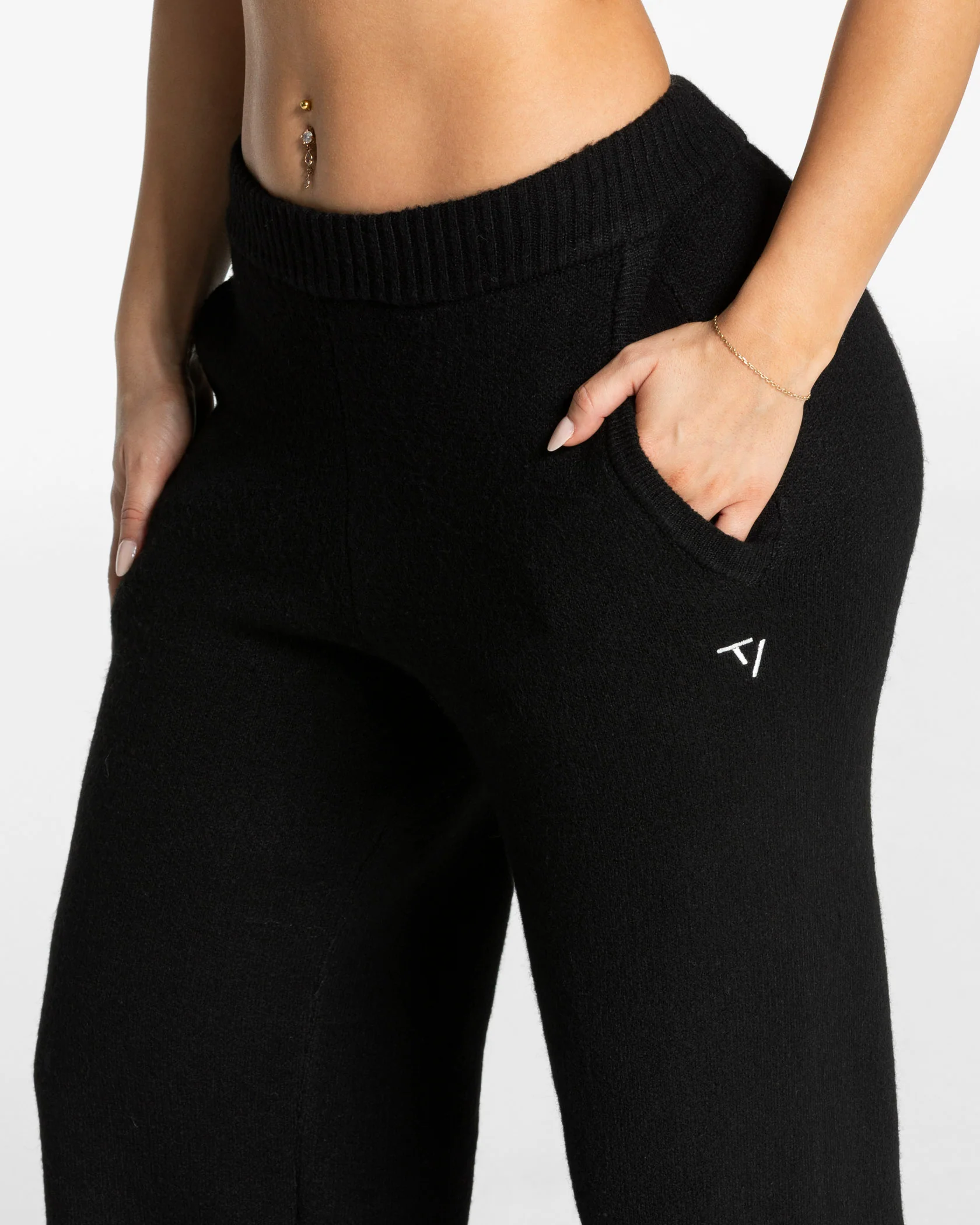 Knit Straight Leg Pants "Schwarz" - Image 4