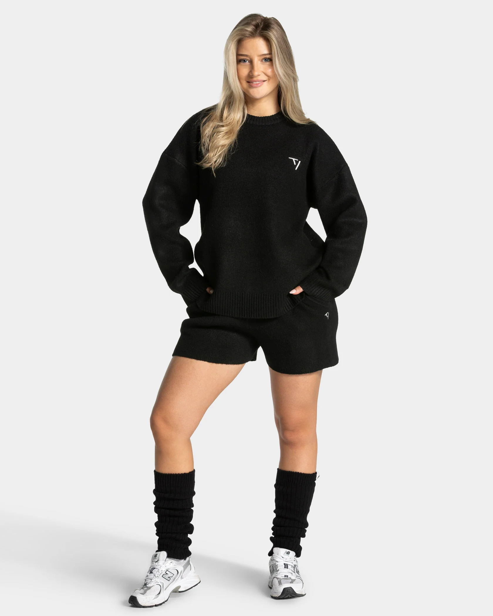 Knit Sweater "Schwarz" - Image 3
