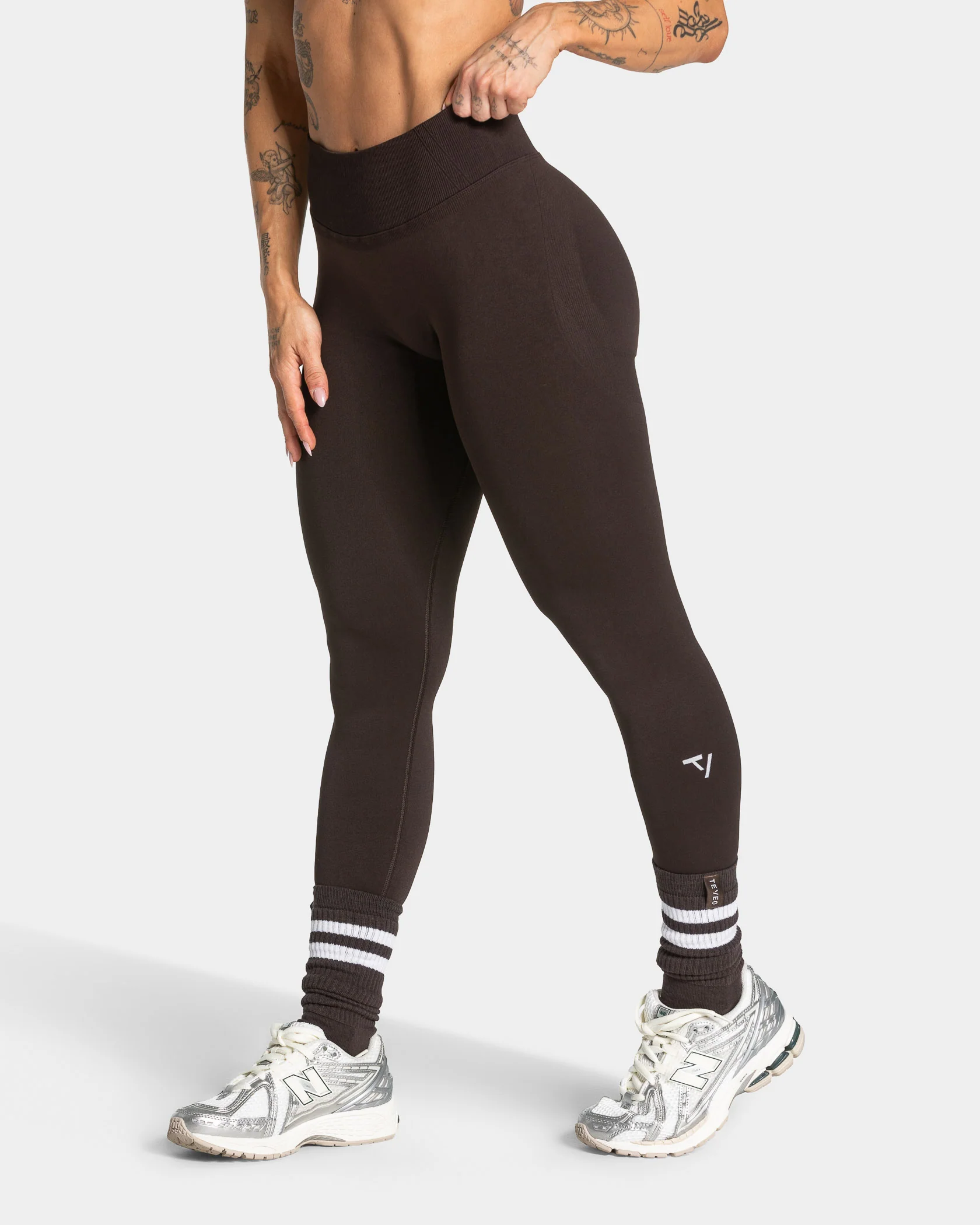 Lift Sculpt Scrunch Leggings "Dark Chocolate" - Image 2