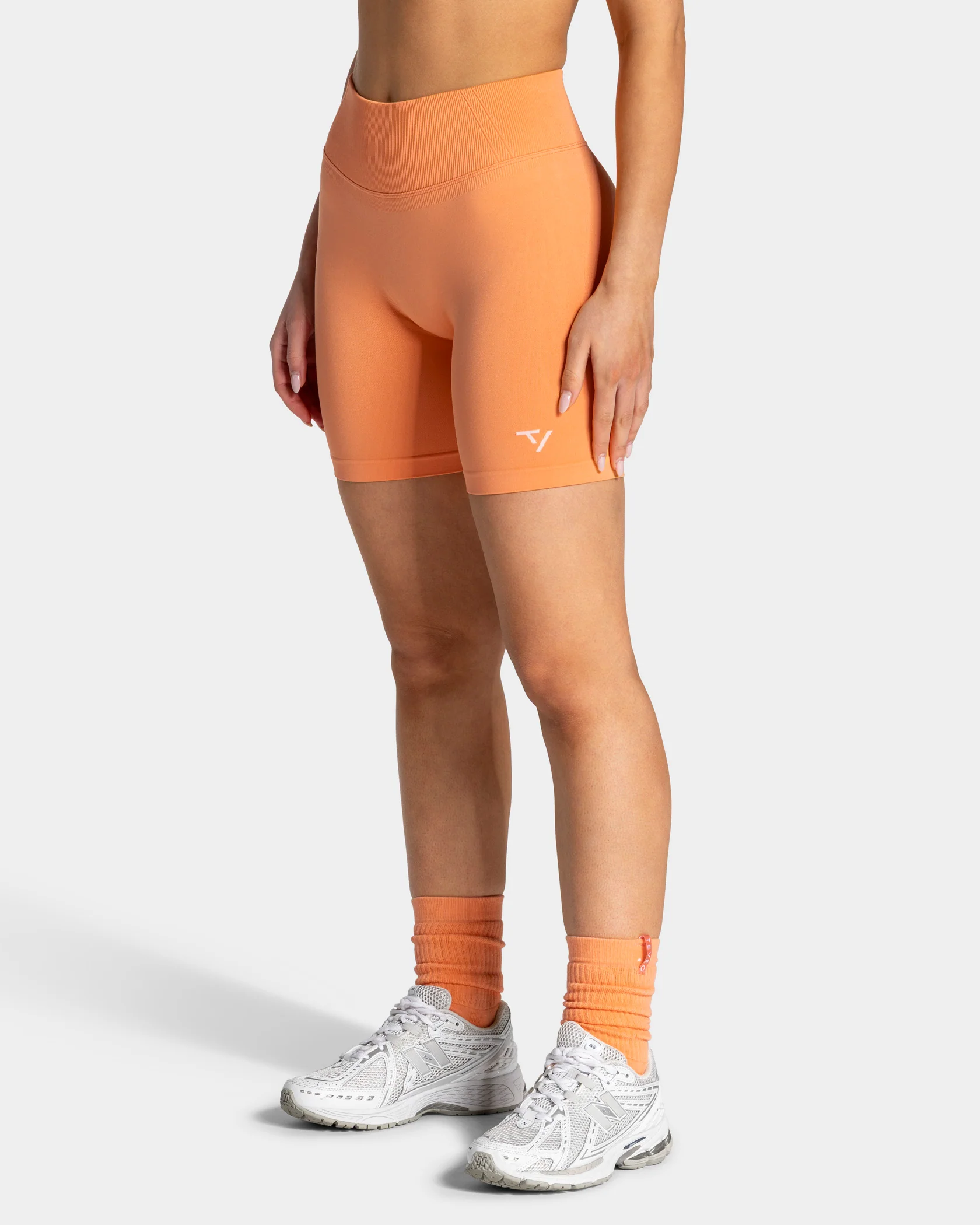Lift Sculpt Scrunch Shorts "Apricot" - Image 2