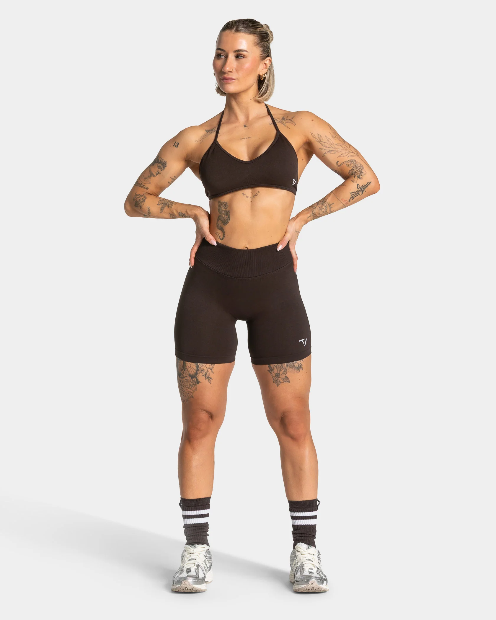 Lift Sculpt Scrunch Shorts "Dark Chocolate" - Image 3