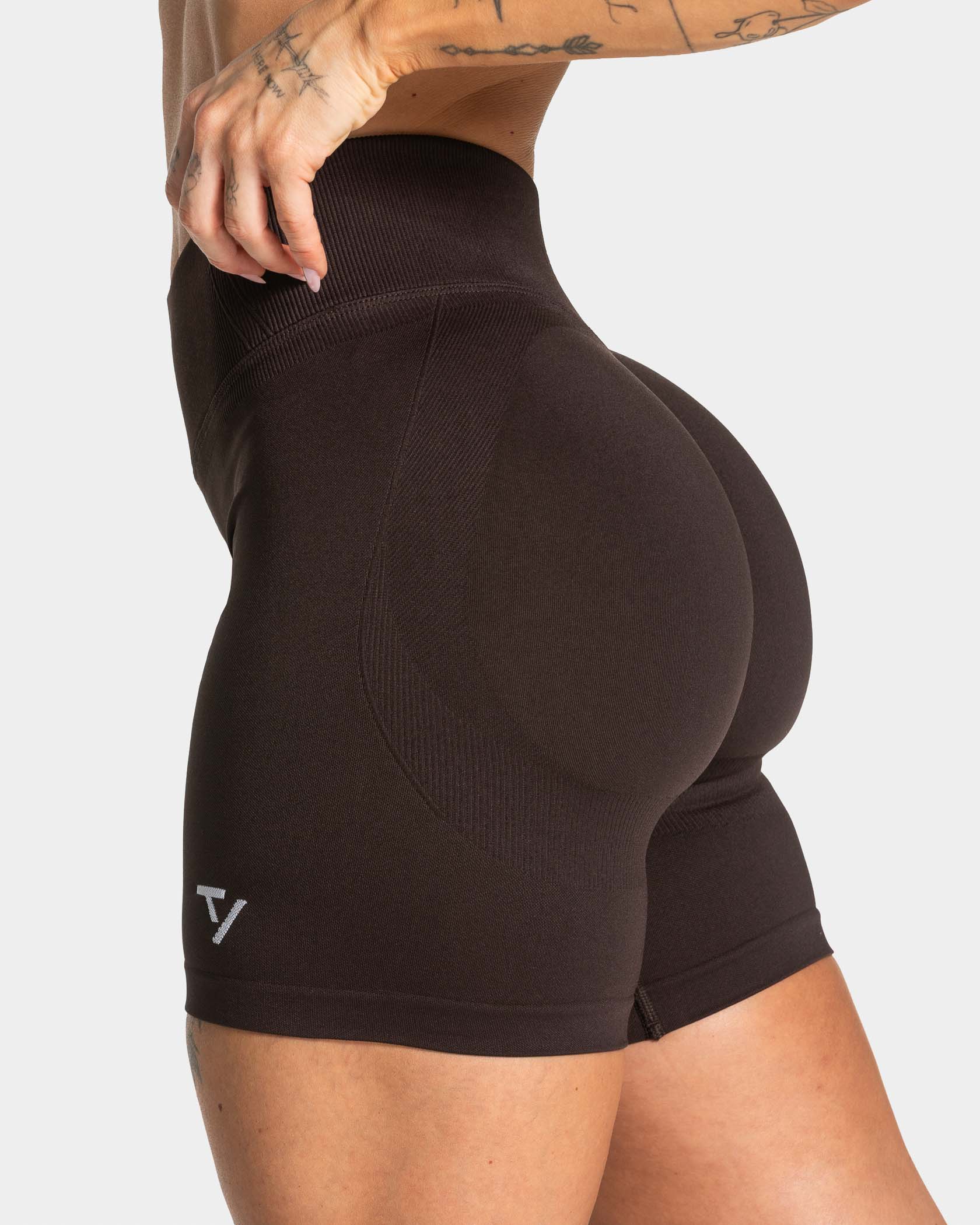 Lift Sculpt Scrunch Shorts "Dark Chocolate" - Image 4