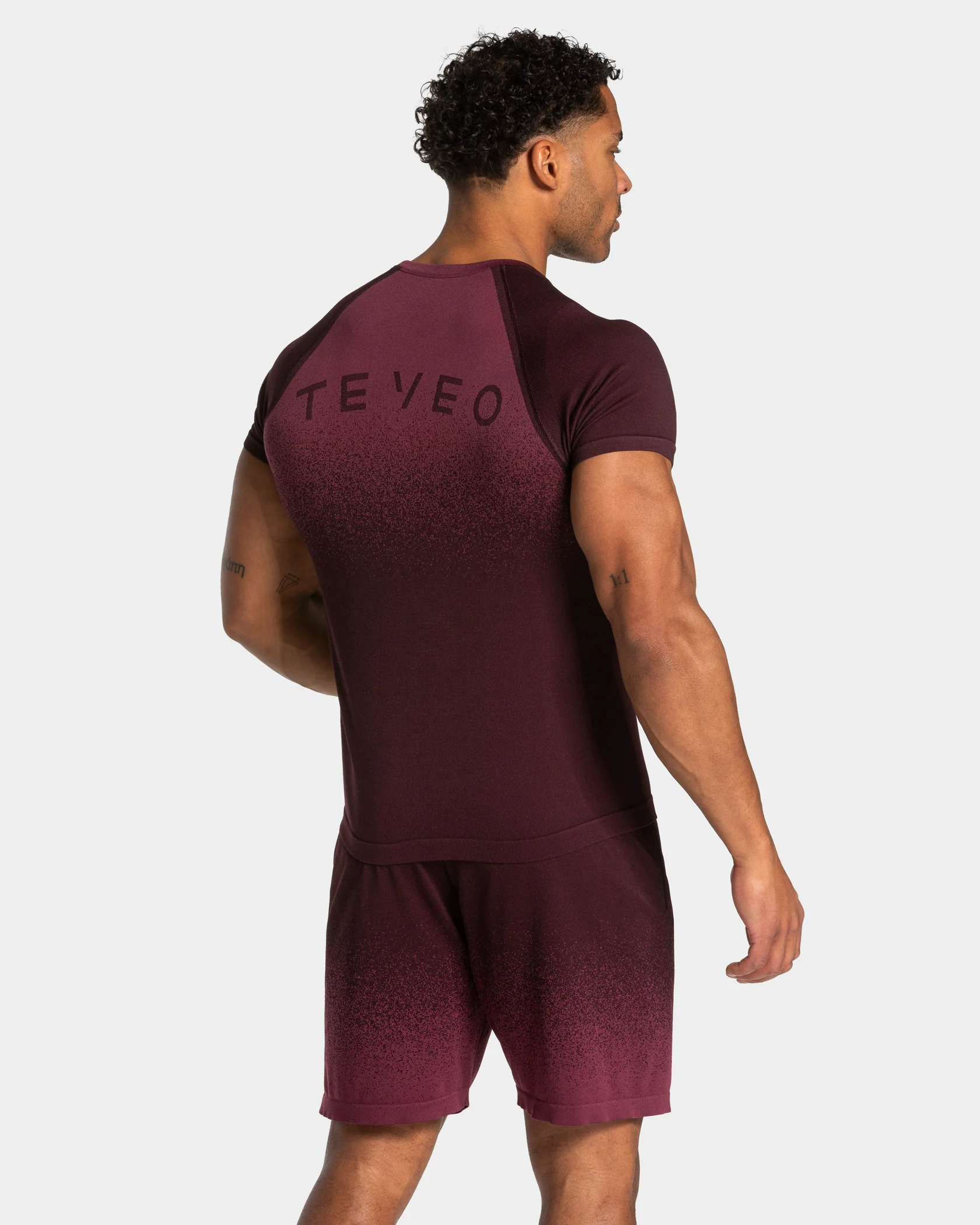Lift Seamless T-Shirt "Merlot" - Image 2