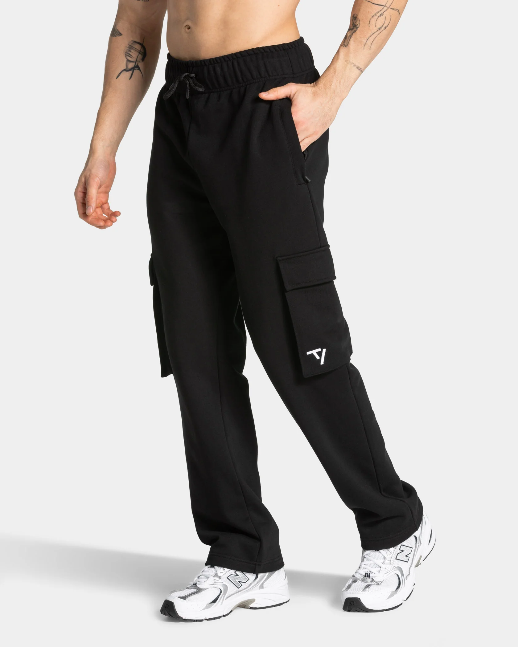 Lift Wide Leg Cargo Jogger "Schwarz"