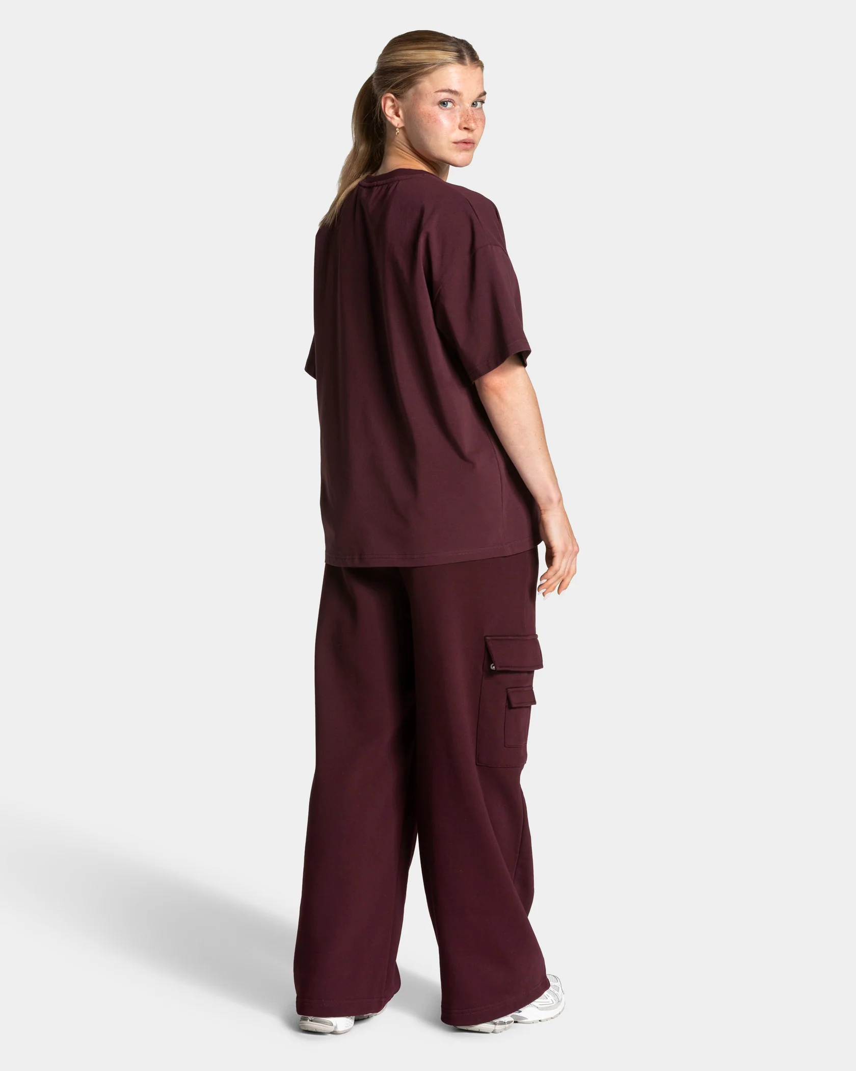 Lift Wide Leg Cargo Jogger "Merlot" - Image 5