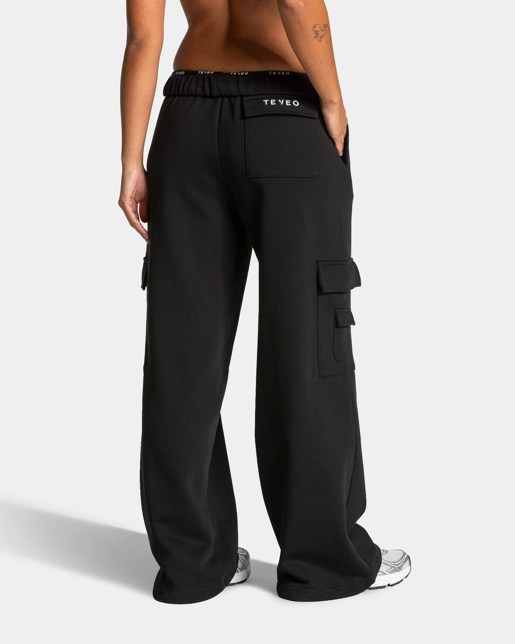 Lift Wide Leg Cargo Jogger "Schwarz" - Image 2
