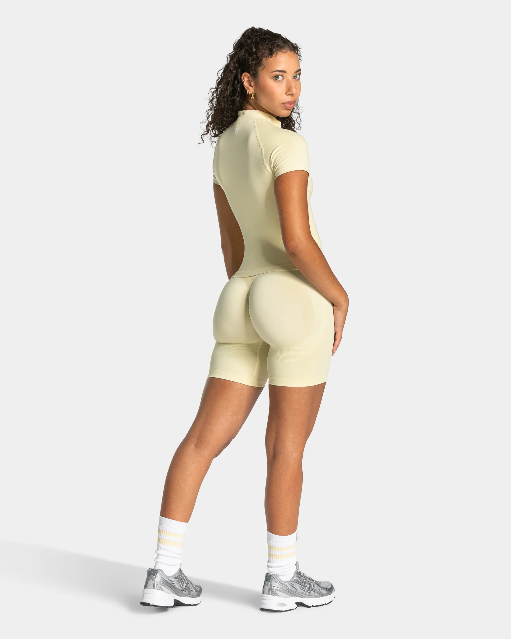 Lift Zip Shortsleeve "Butter Yellow" - Image 5