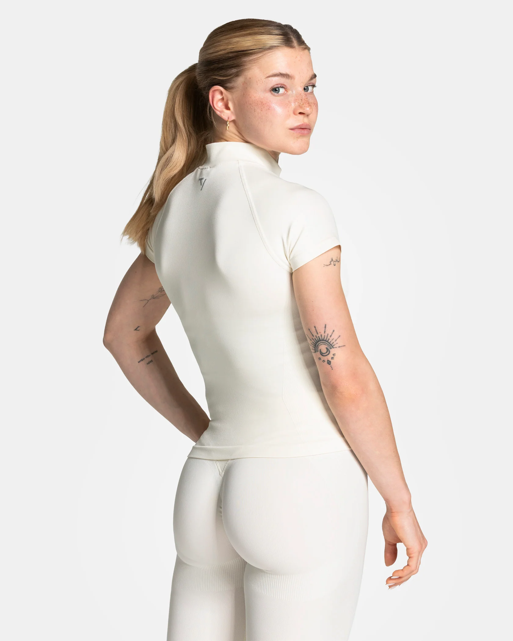 Lift Zip Shortsleeve "Cloud" - Image 2