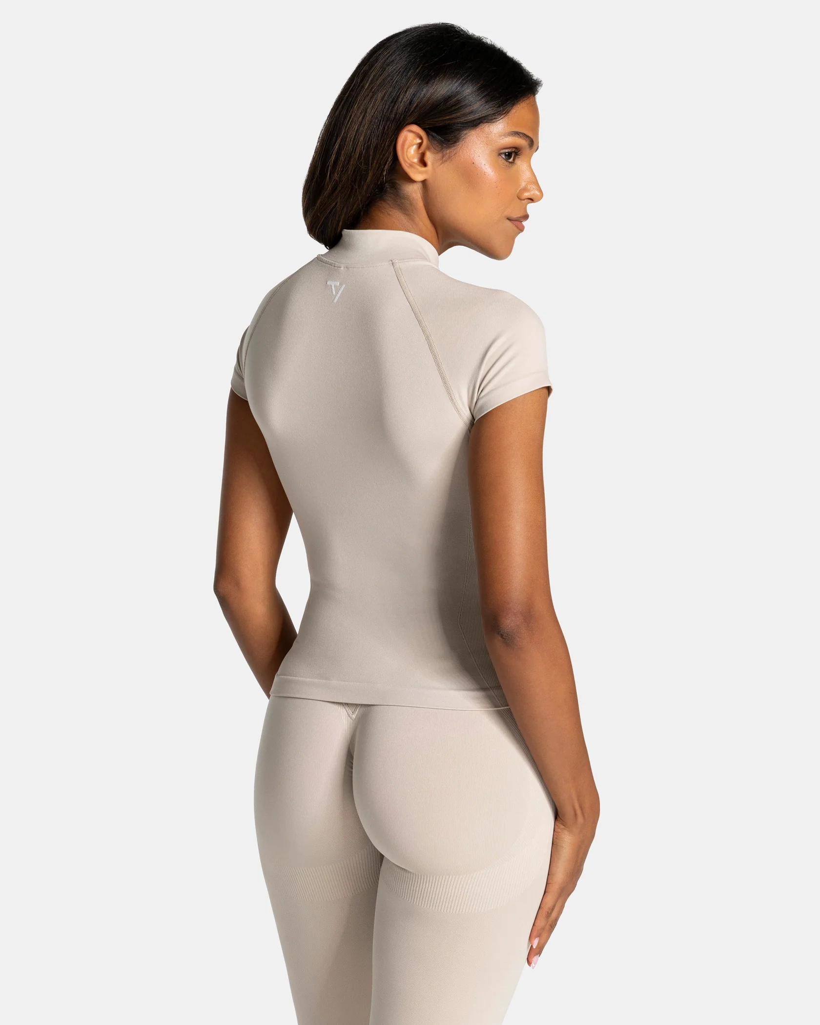 Lift Zip Shortsleeve "Cream" - Image 2