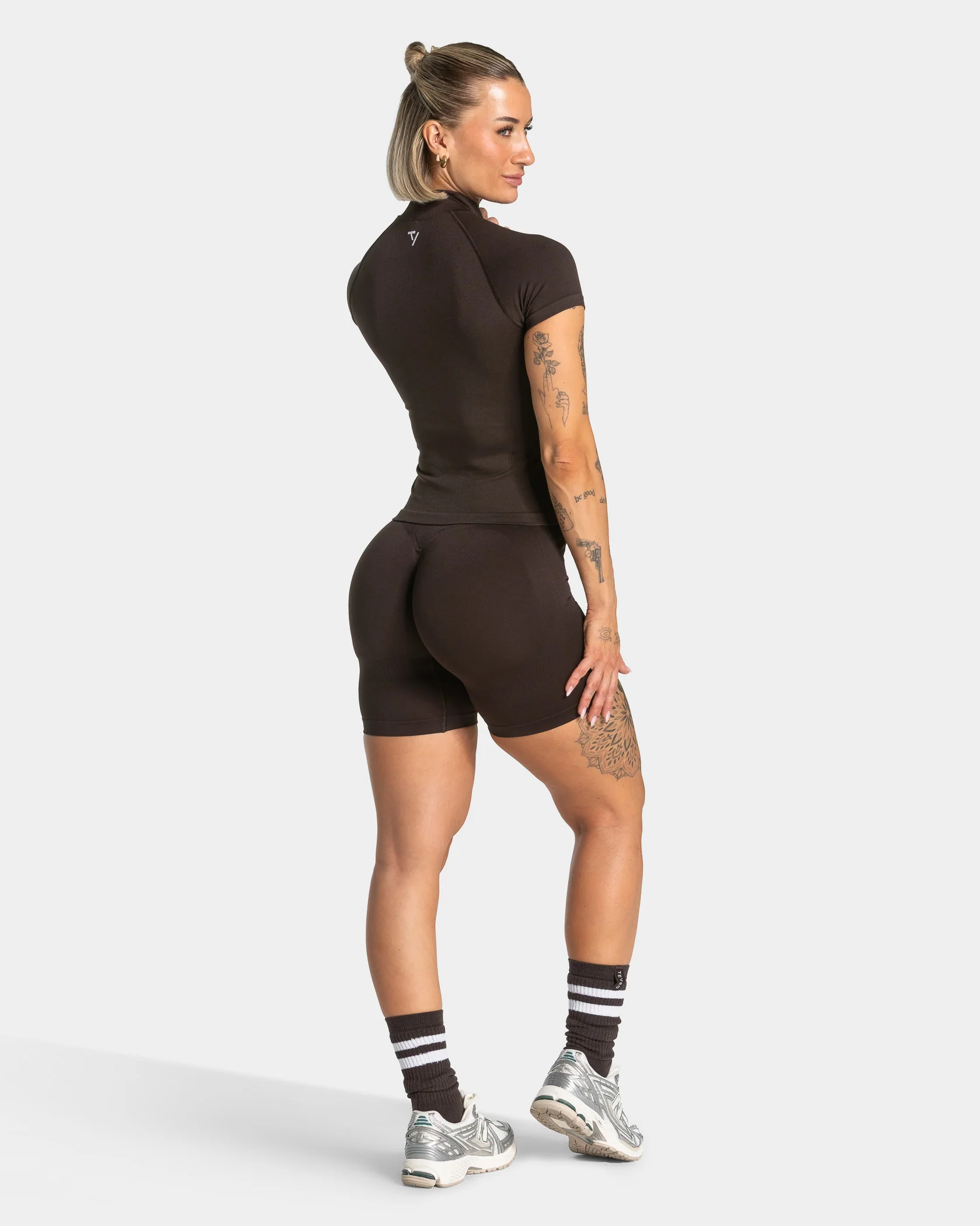 Lift Zip Shortsleeve "Dark Chocolate" - Image 5