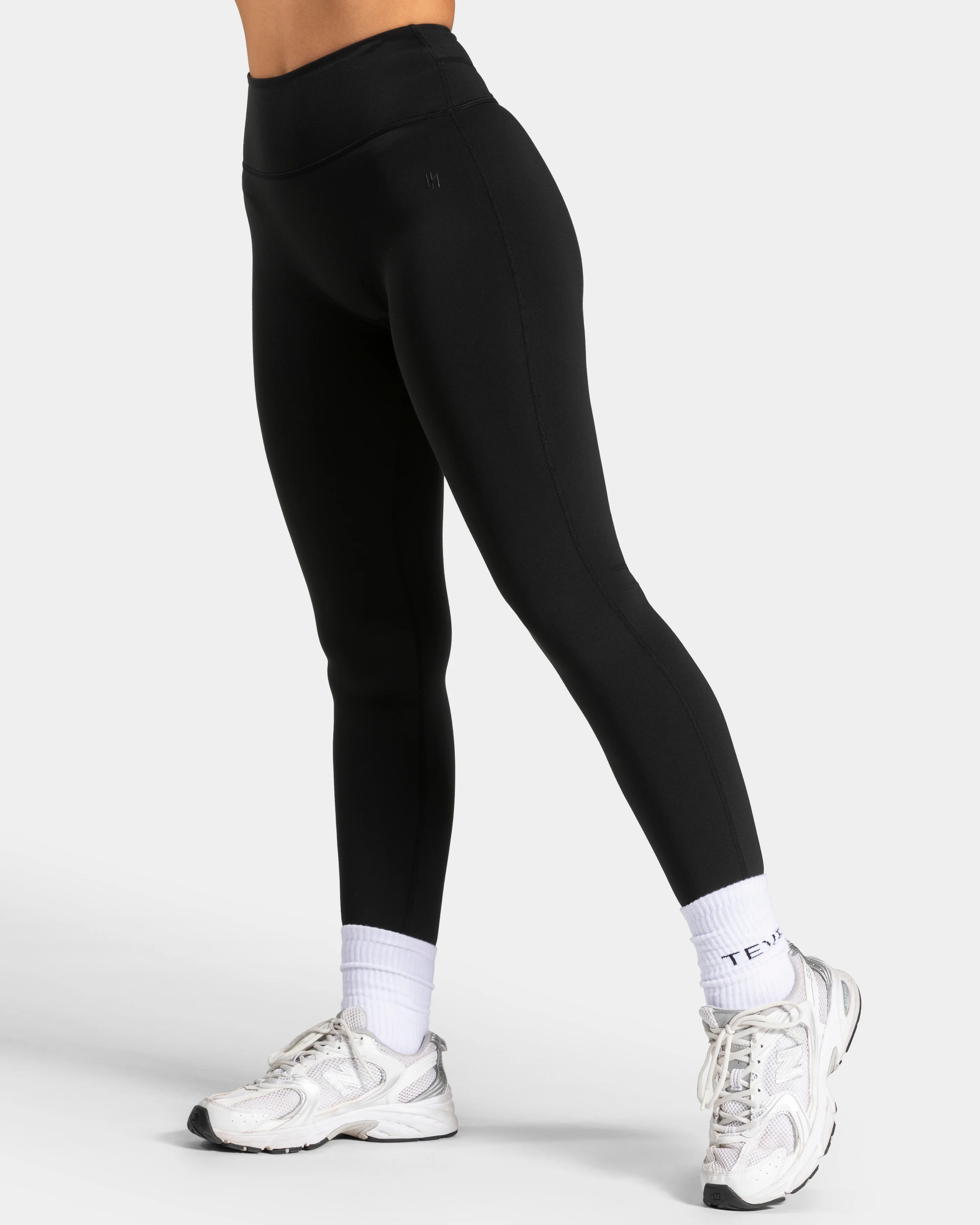 Luxmotion Sculpt Scrunch Leggings "Schwarz" - Image 2