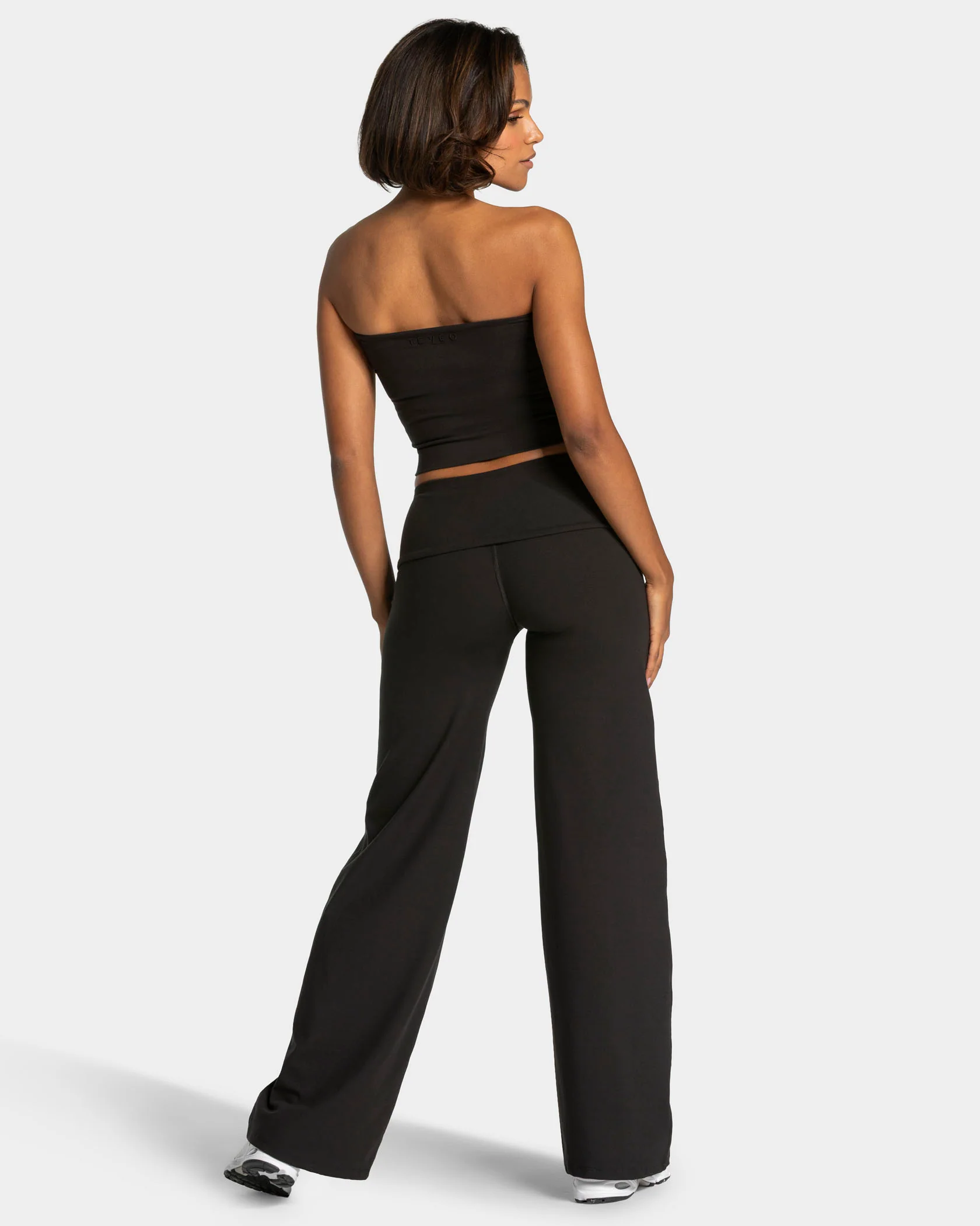 Mellow Bandeau Top Mid "Schwarz" - Image 5